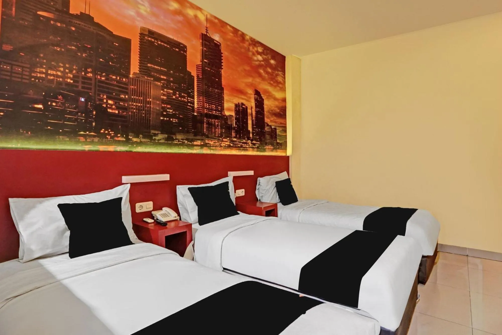 Bedroom, Bed in Townhouse Oak Malang near ITN Malang formerly Fariz Hotel Singosari