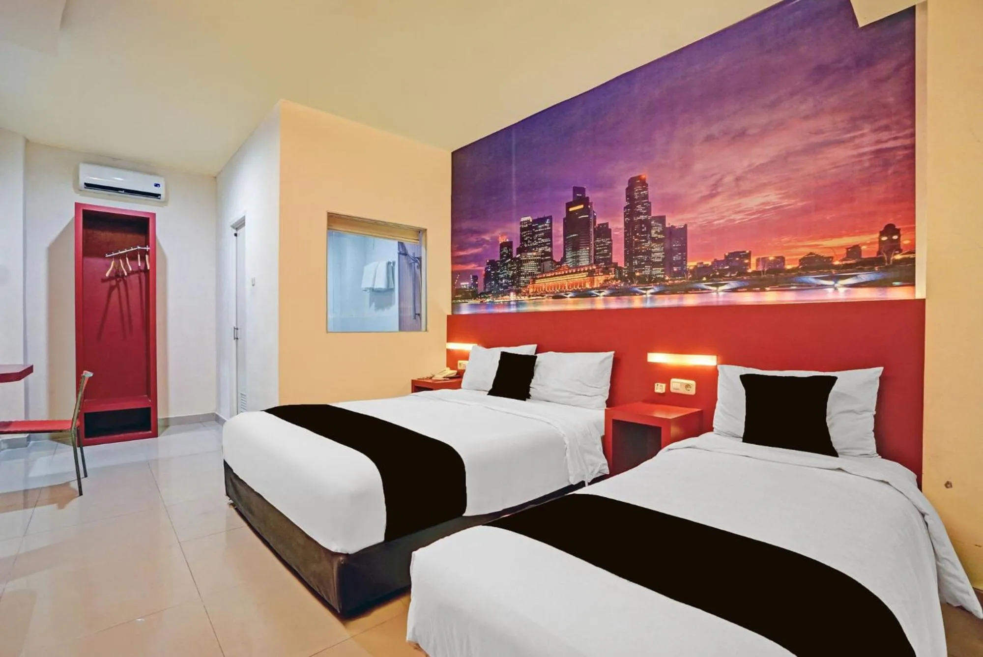 Bedroom, Bed in Townhouse Oak Malang near ITN Malang formerly Fariz Hotel Singosari