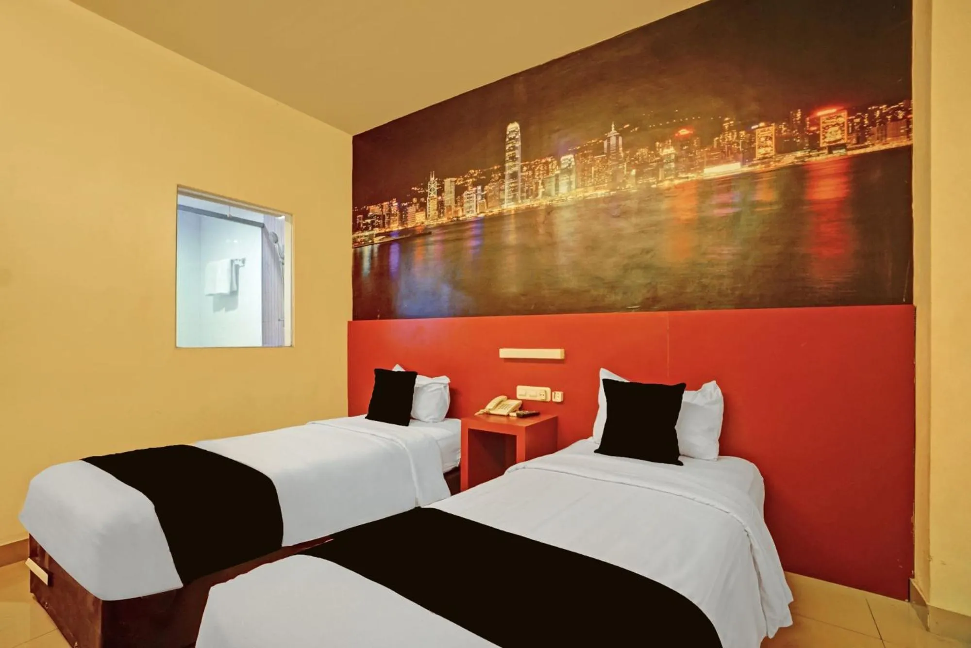 Bedroom, Bed in Townhouse Oak Malang near ITN Malang formerly Fariz Hotel Singosari