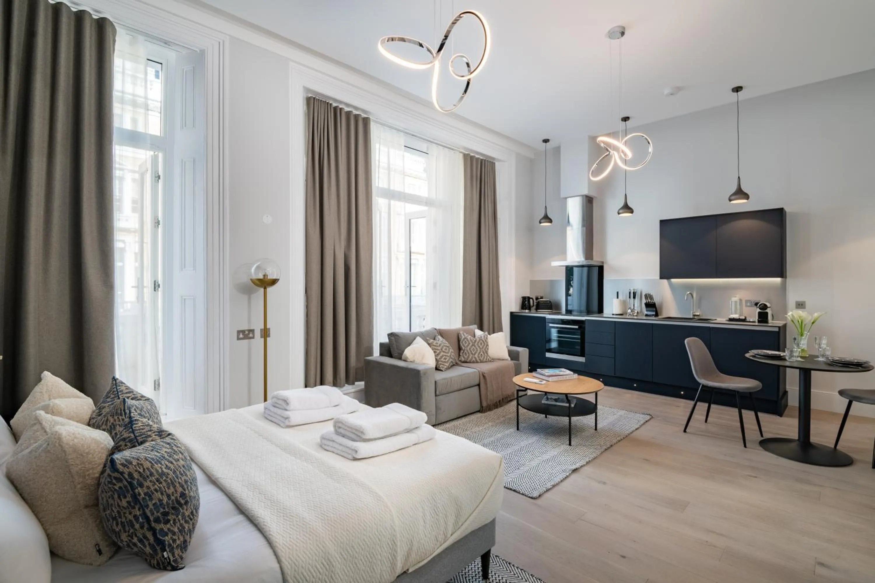 Bed in No. 2 Queensberry Place by Stayo