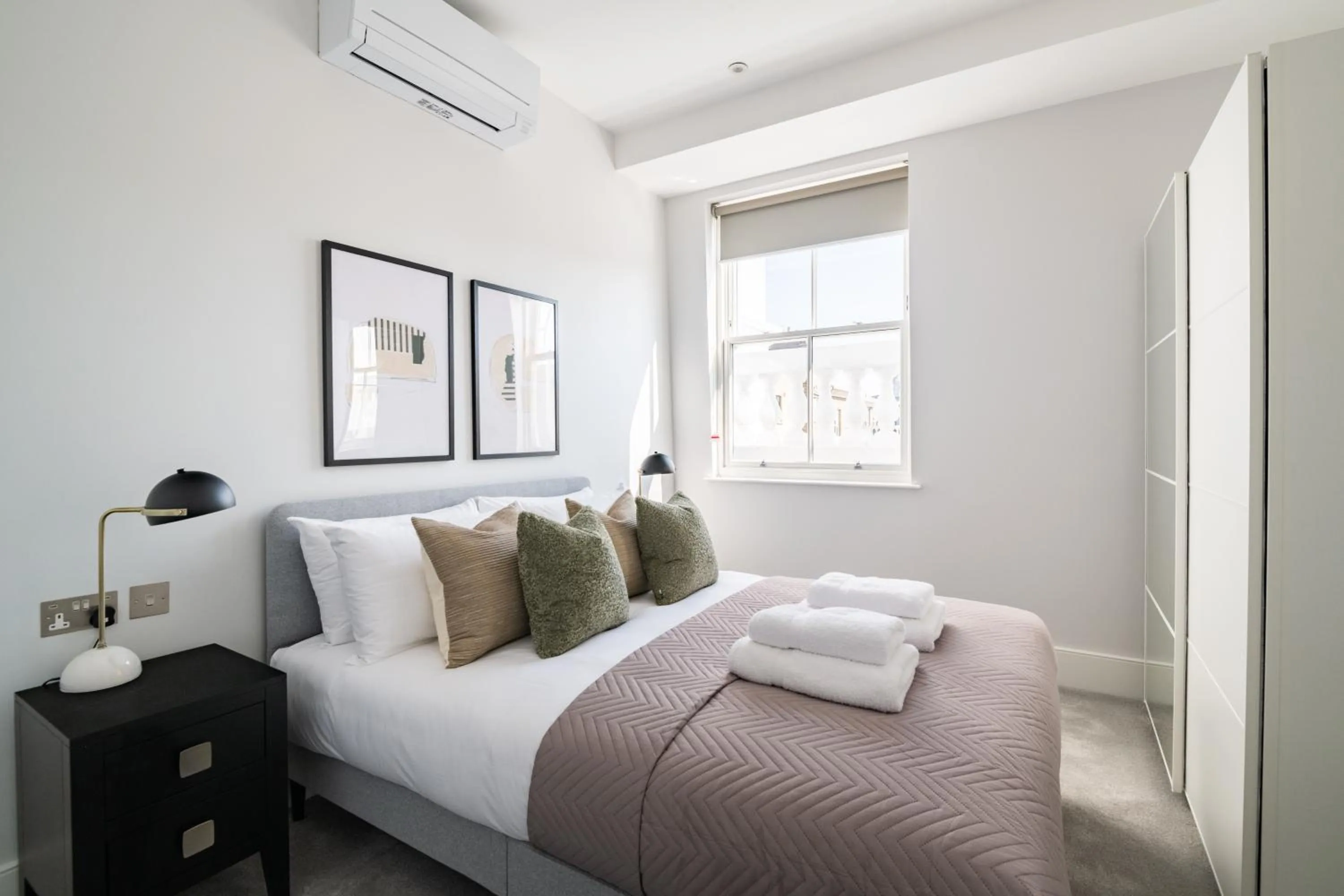 Bed in No. 2 Queensberry Place by Stayo