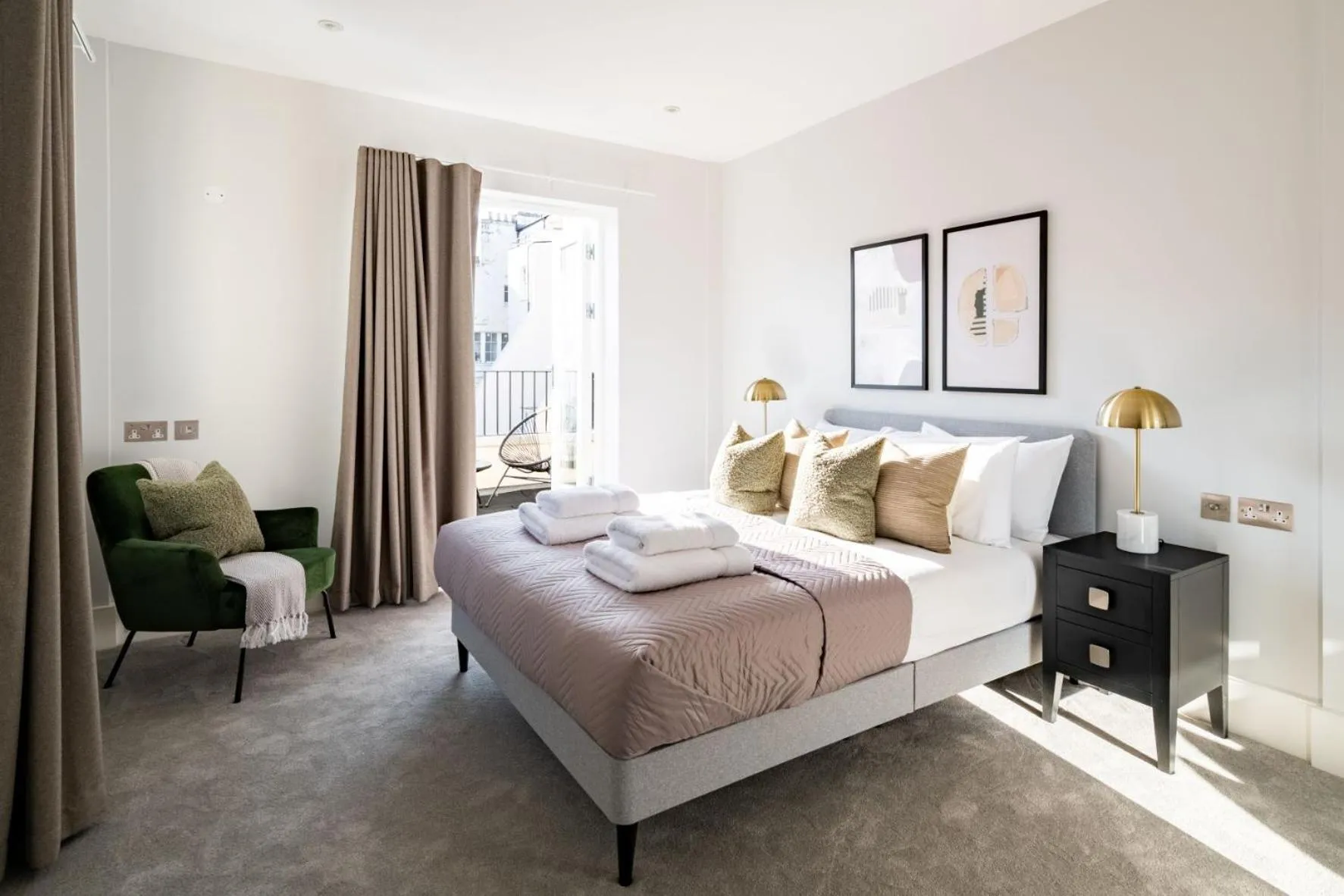 Bed in No. 2 Queensberry Place by Stayo