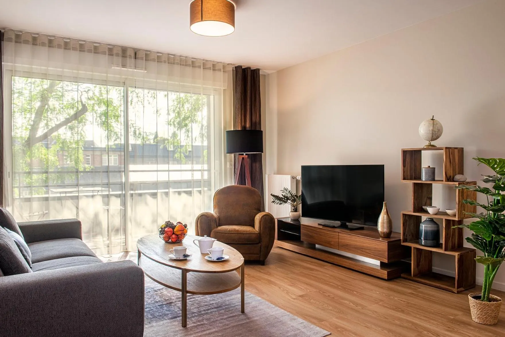 TV and multimedia in Les Boréales - Appart'hotel & Restaurant