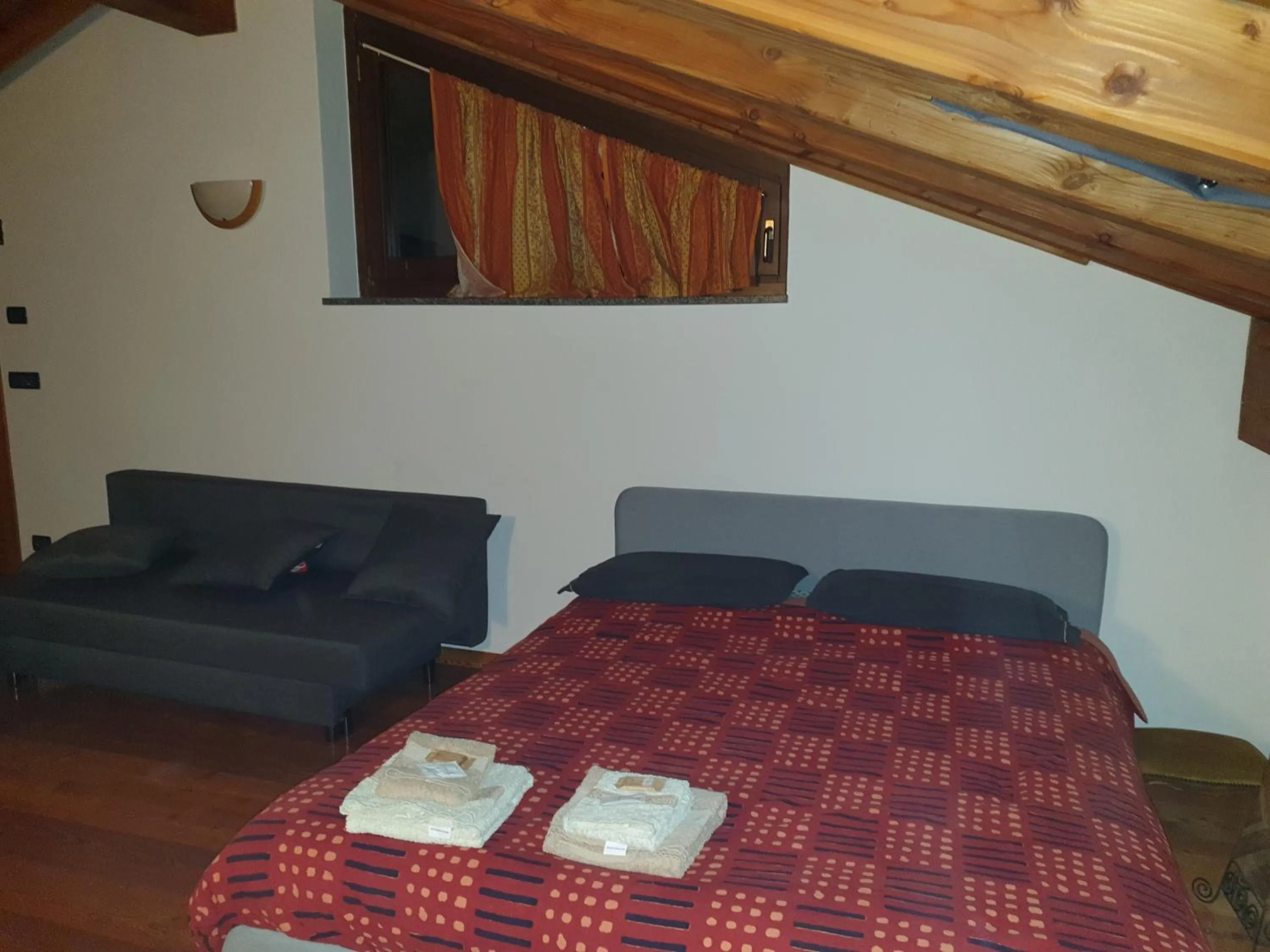 Bed in Mansarda Chanoux CIR n 0027