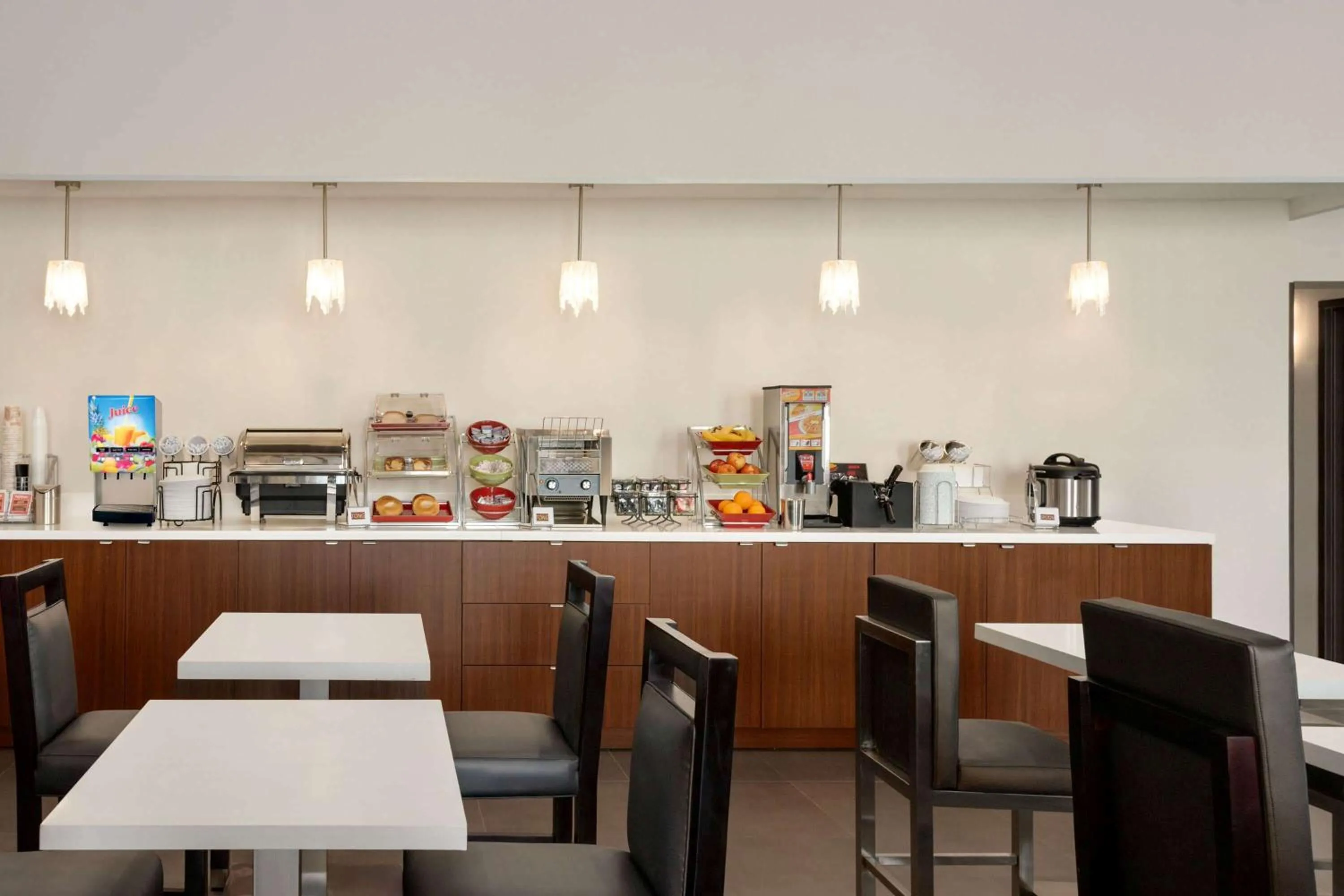 Restaurant/places to eat in Wingate by Wyndham Murfreesboro-NEAR MTSU