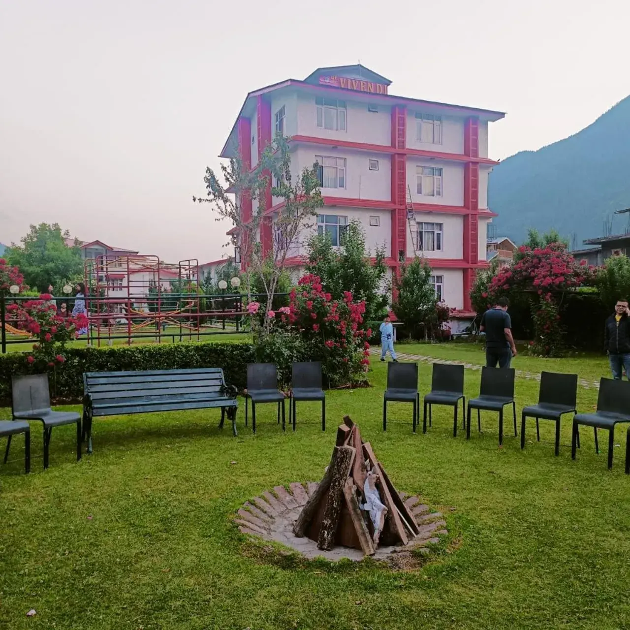 Suite in De Vivendi Resorts, Manali with 35000 Sqft Open Lawn Suite in De Vivendi Resorts, Manali with 35000 Sqft Open Lawn
