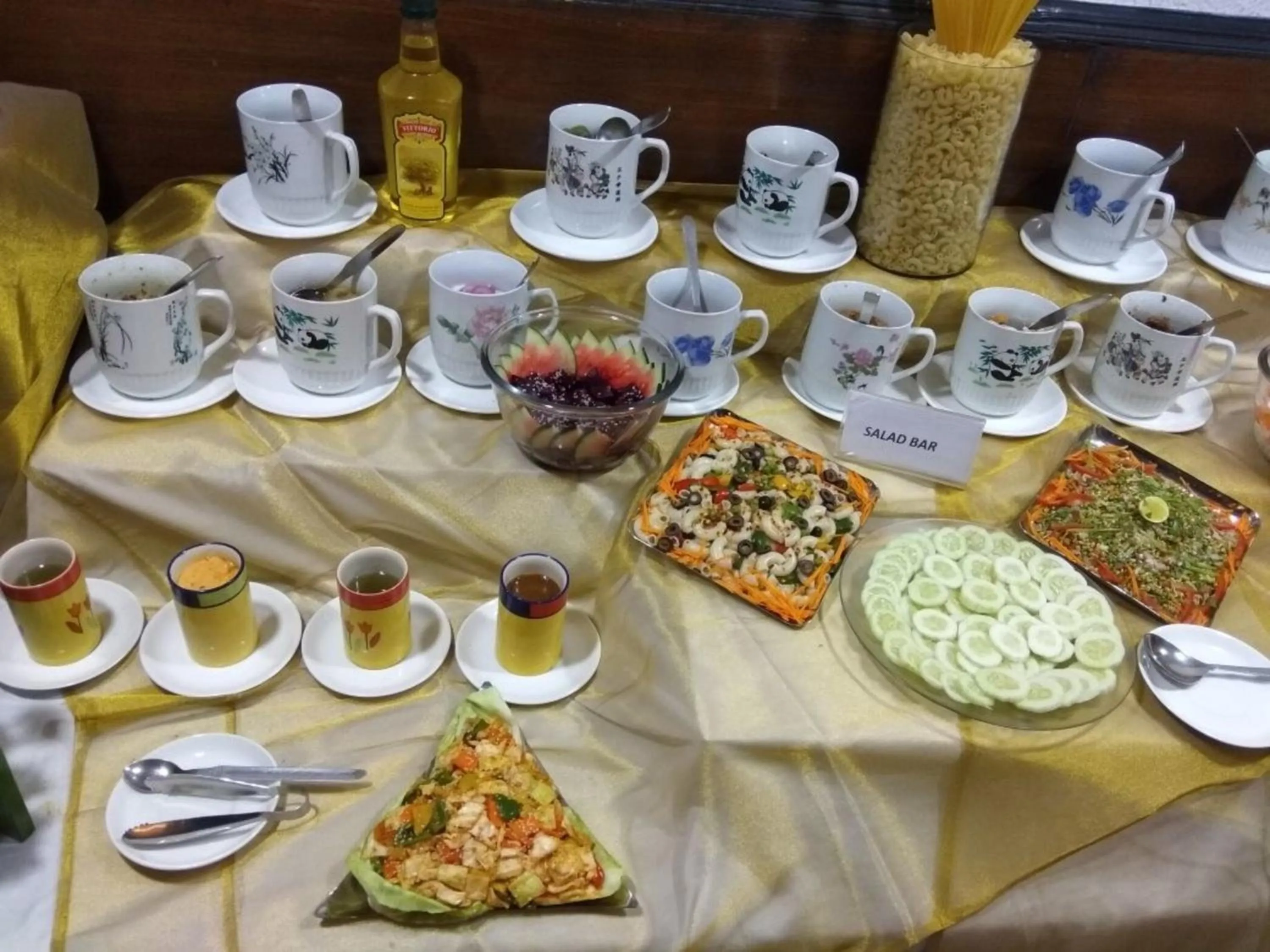 Food and drinks in De Vivendi Resorts, Manali with 35000 Sqft Open Lawn