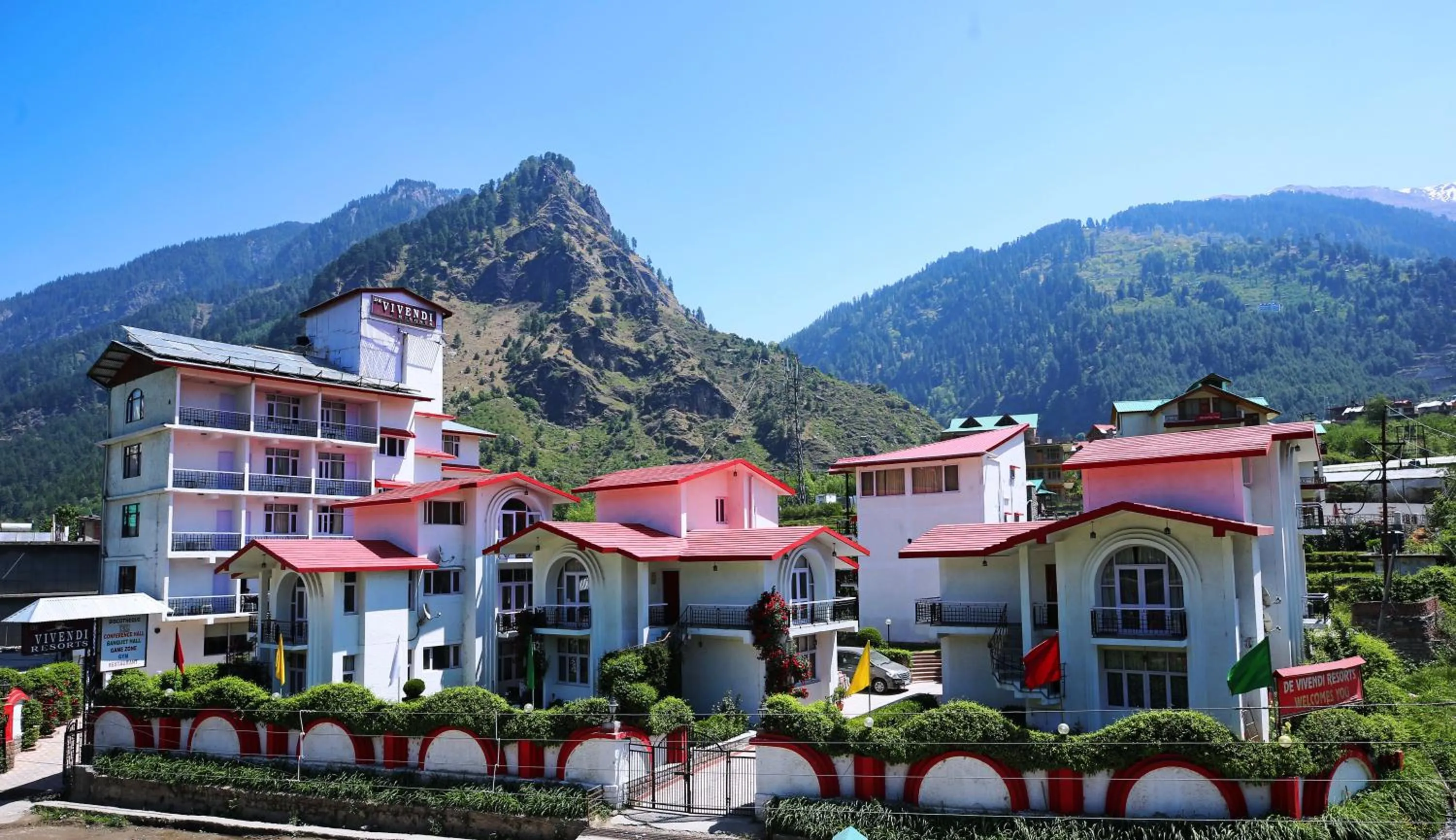 Property building in De Vivendi Resorts, Manali with 35000 Sqft Open Lawn