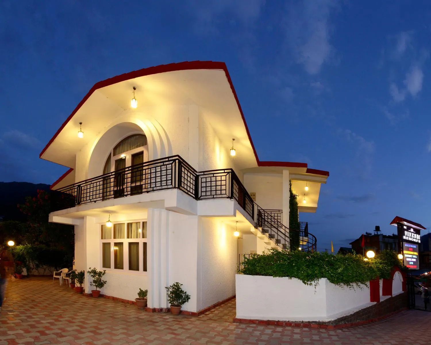 Property building in De Vivendi Resorts, Manali with 35000 Sqft Open Lawn