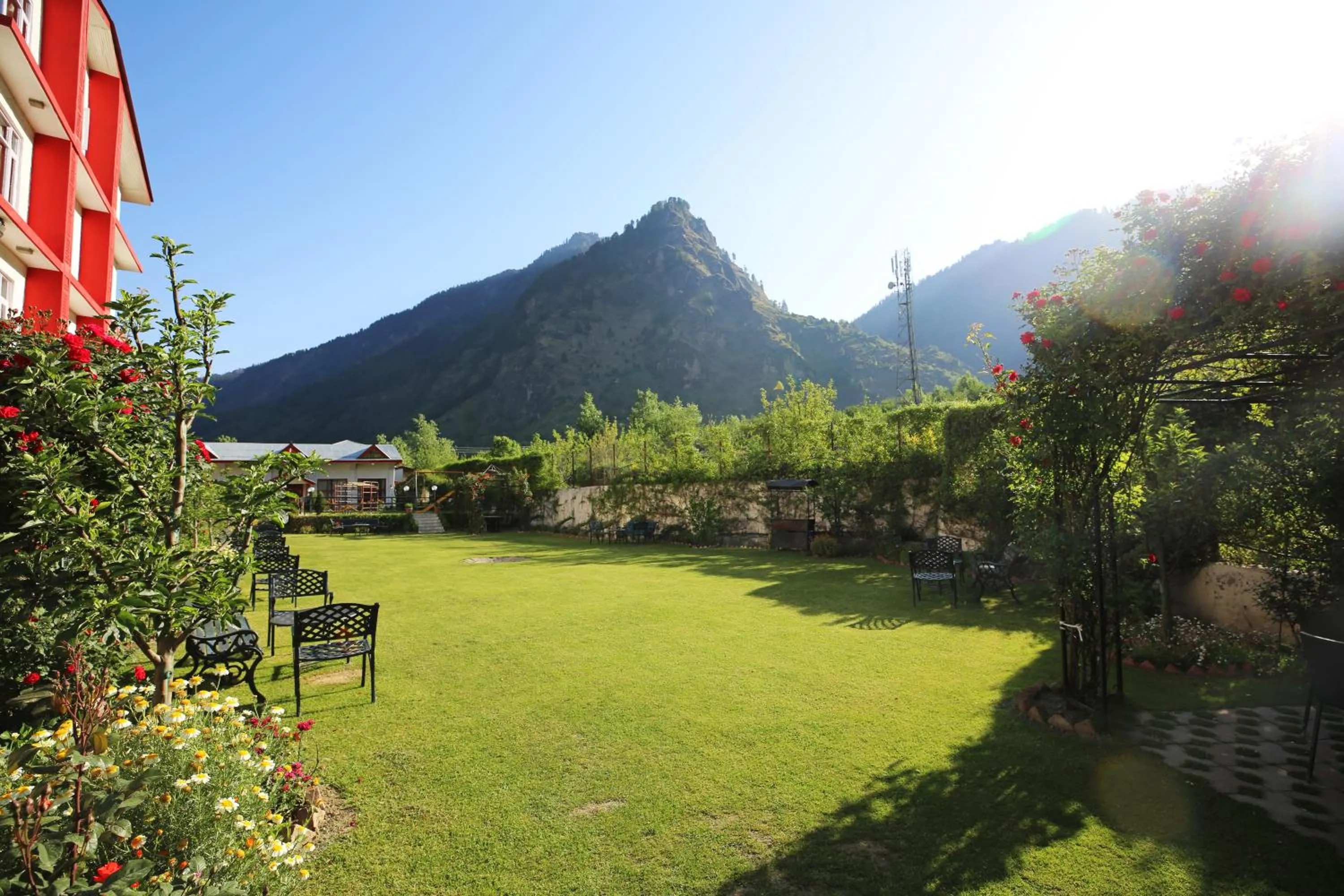 Spring in De Vivendi Resorts, Manali with 35000 Sqft Open Lawn