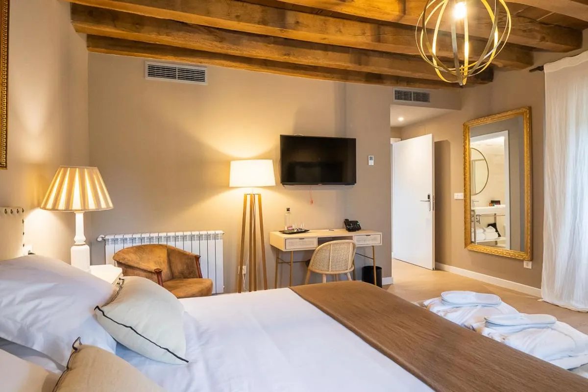 Bed in Hotel Palacio De Luko