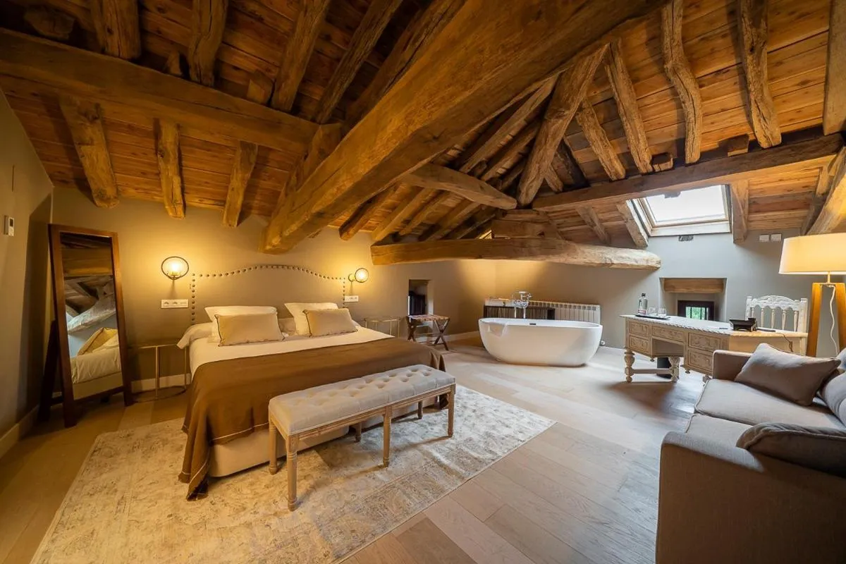 Bed in Hotel Palacio De Luko