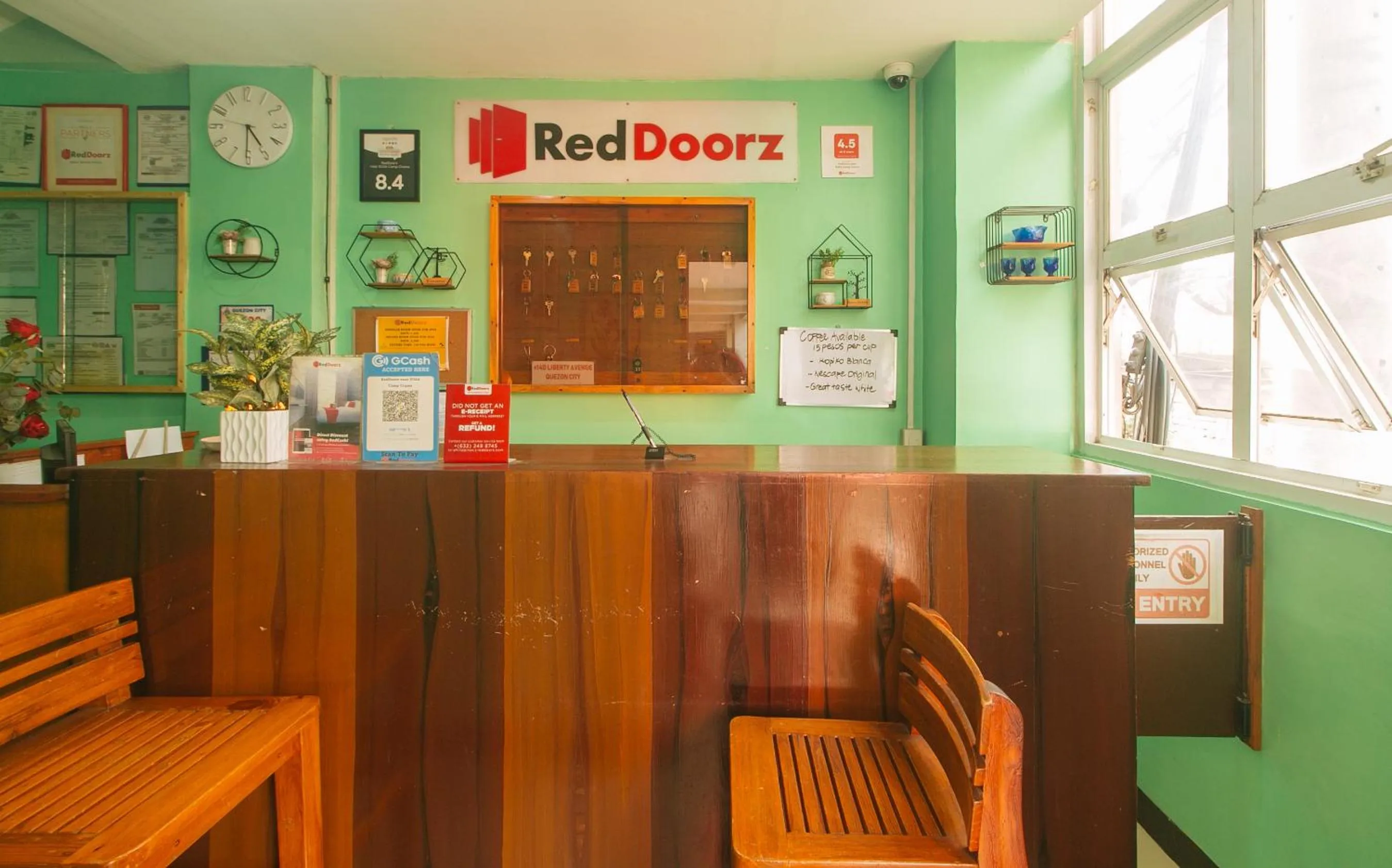 Lobby or reception in RedDoorz near EDSA Camp Crame