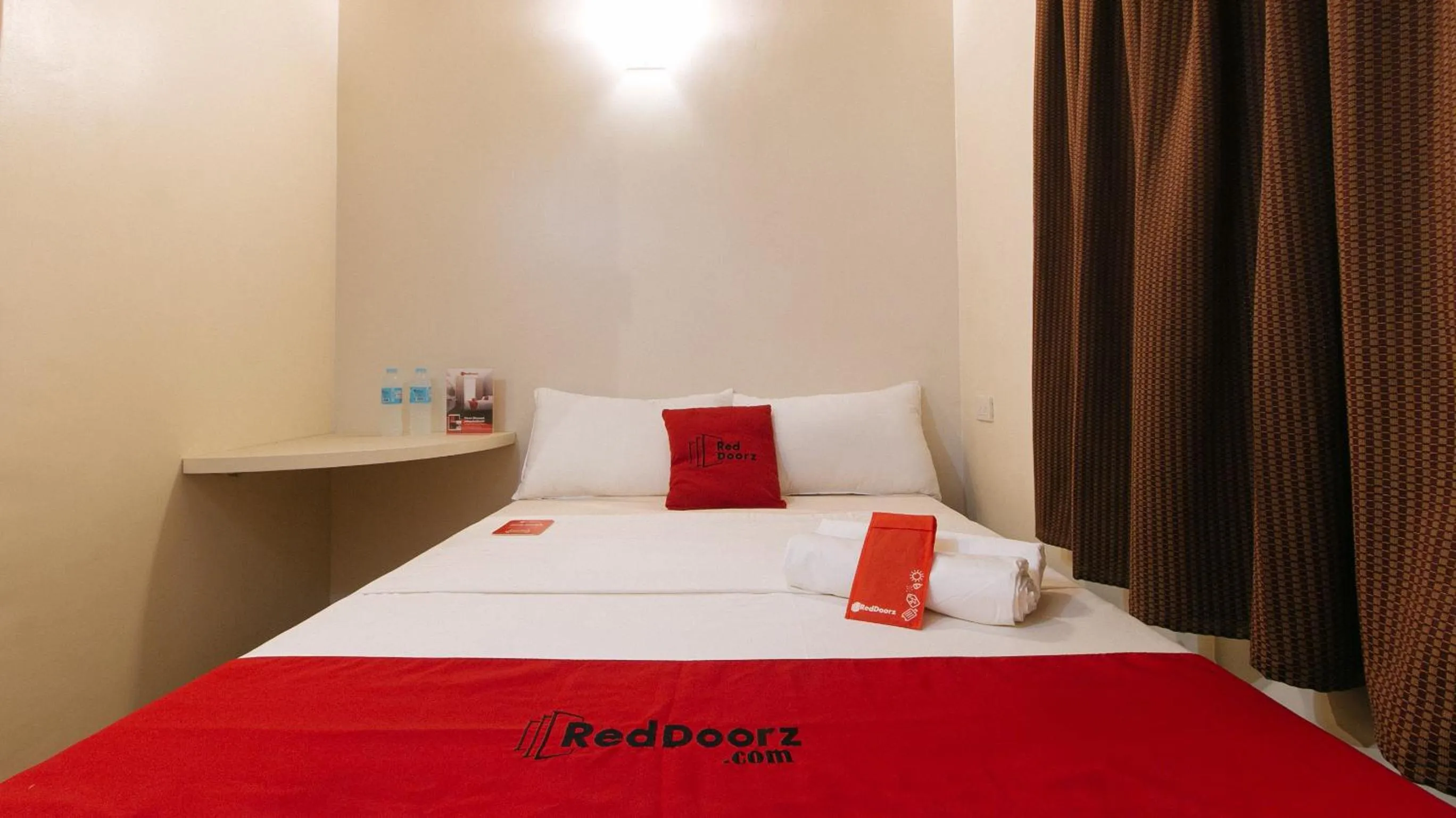 Bedroom, Bed in RedDoorz near EDSA Camp Crame