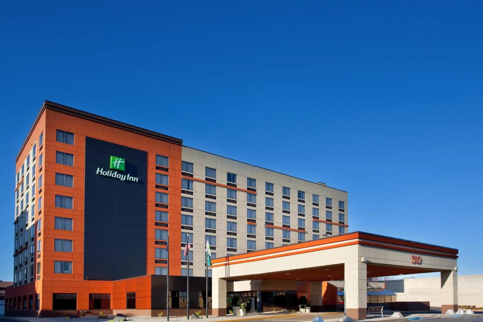 Property building in Holiday Inn Grand Rapids Downtown by IHG