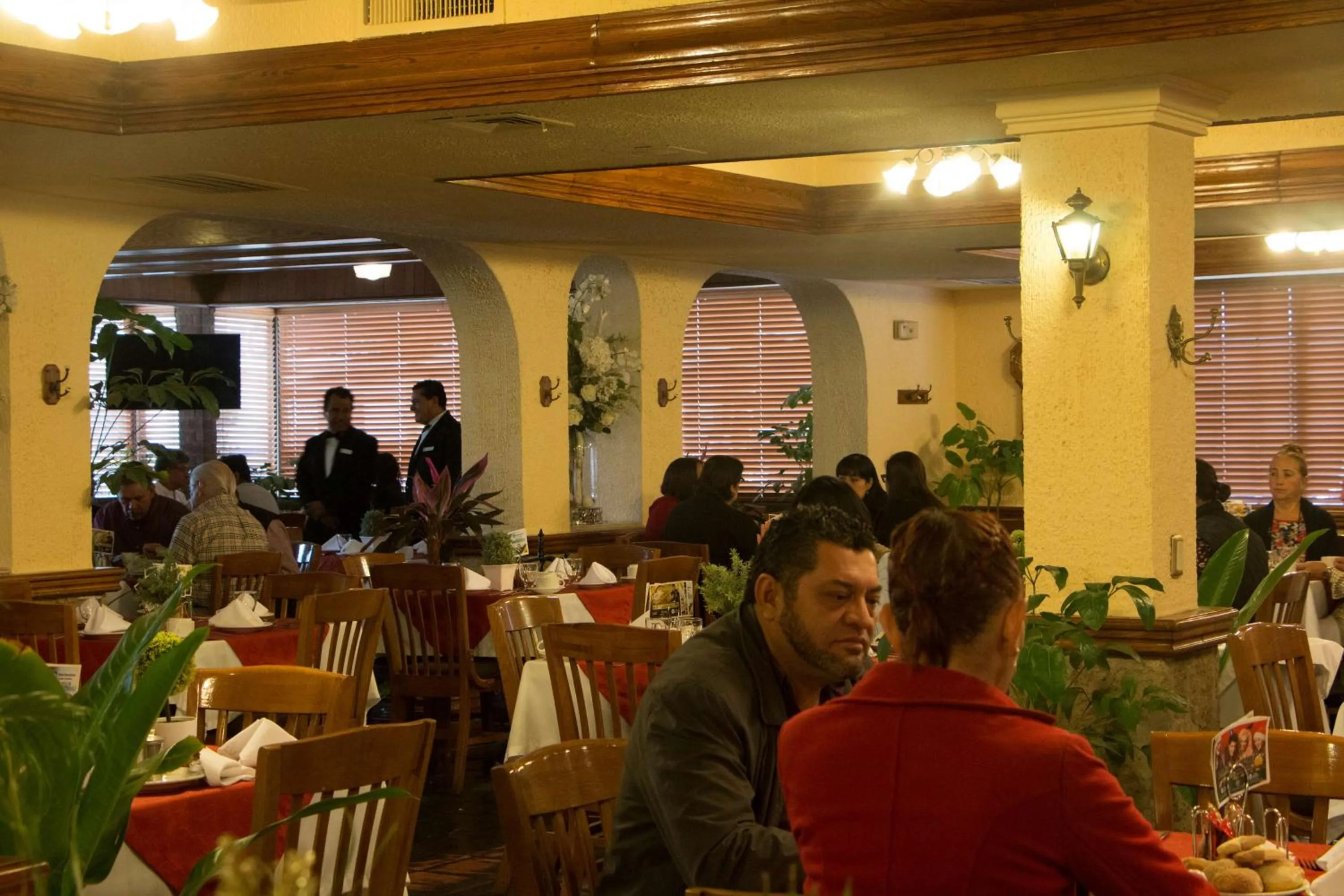 Restaurant/places to eat in Best Western Posada Del Rio