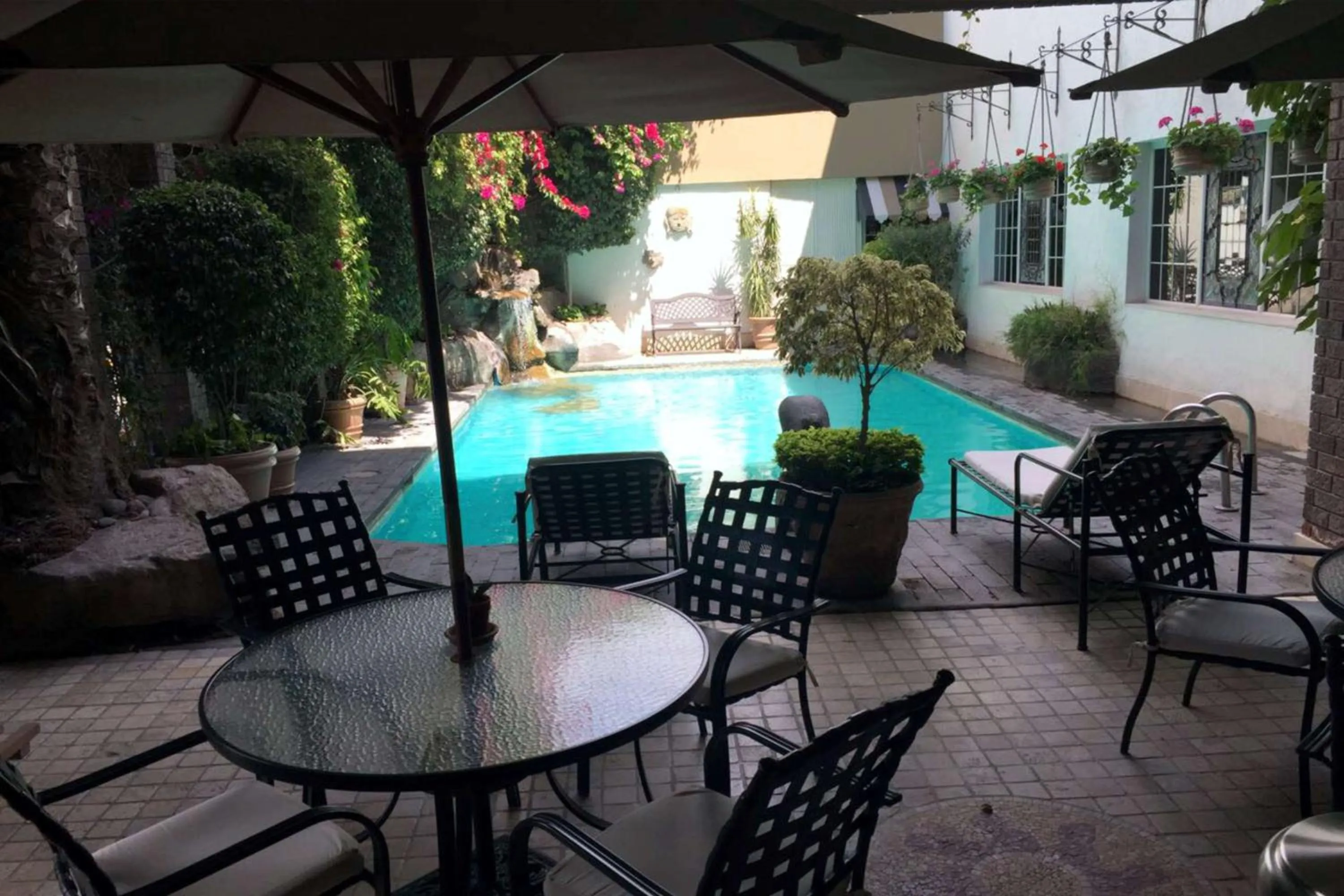 Pool view in Best Western Posada Del Rio