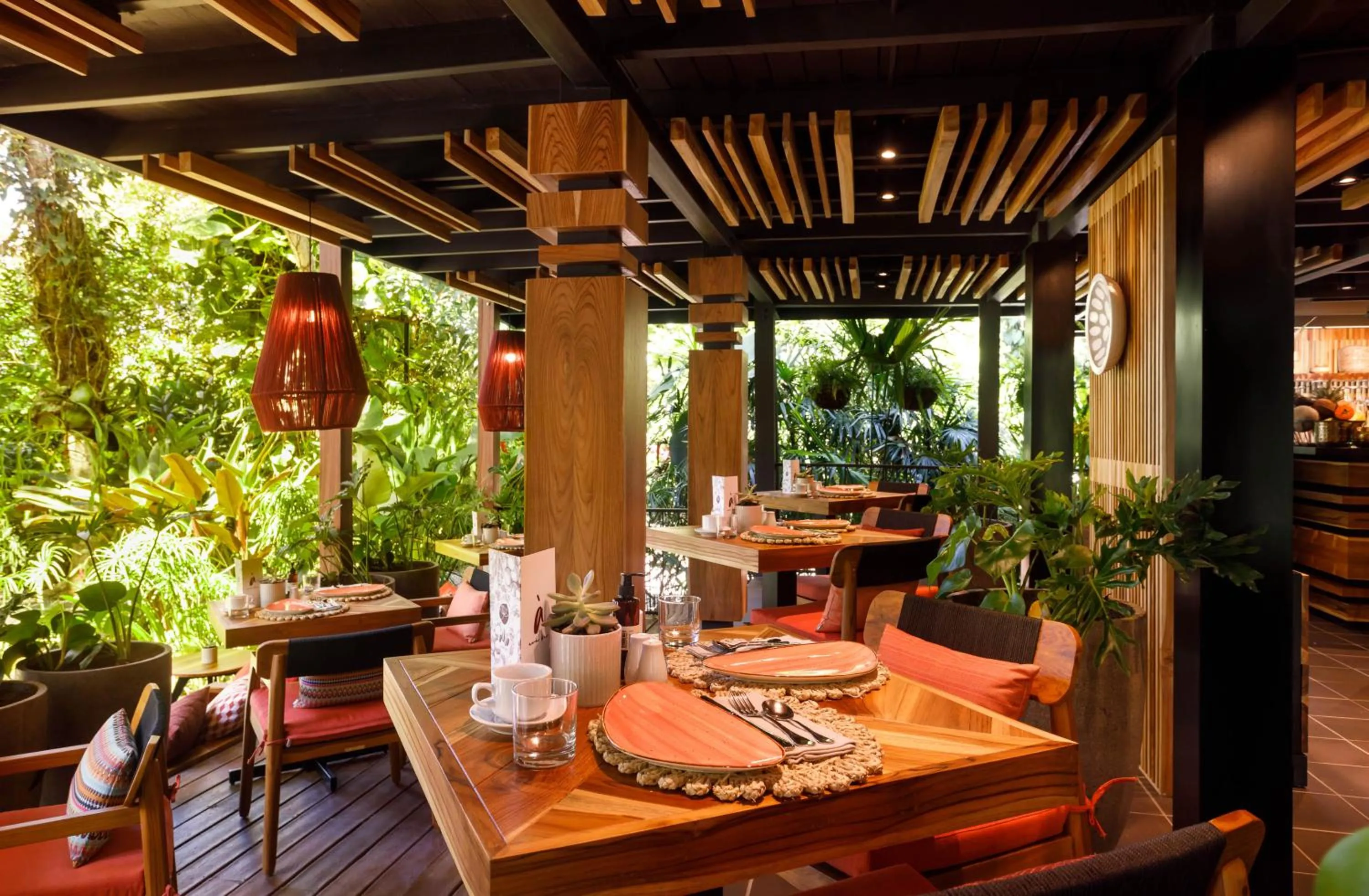 Restaurant/places to eat in awā Beachfront Hotel