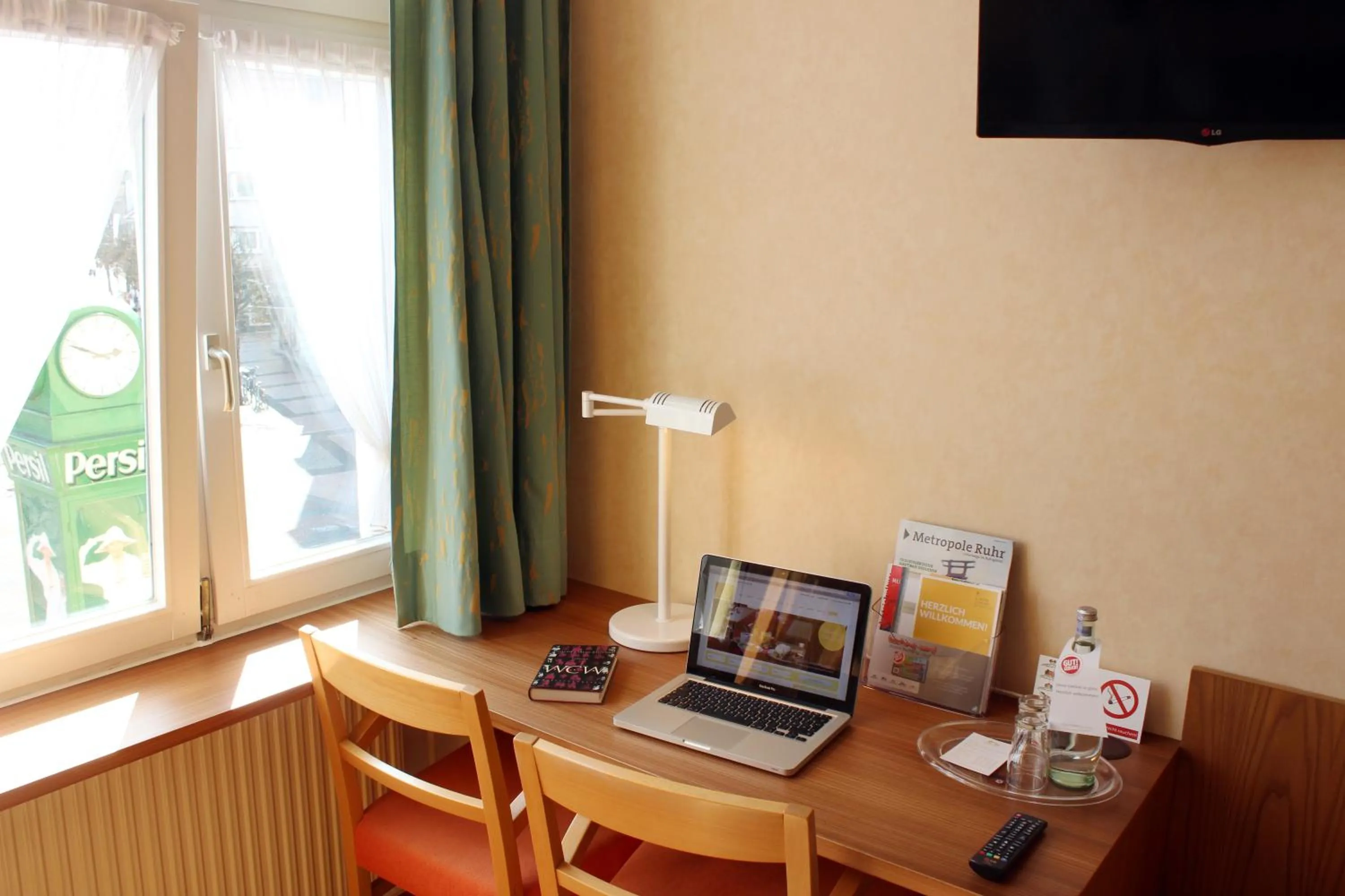 Photo of the whole room in An der Persiluhr Stadt-gut-Hotel