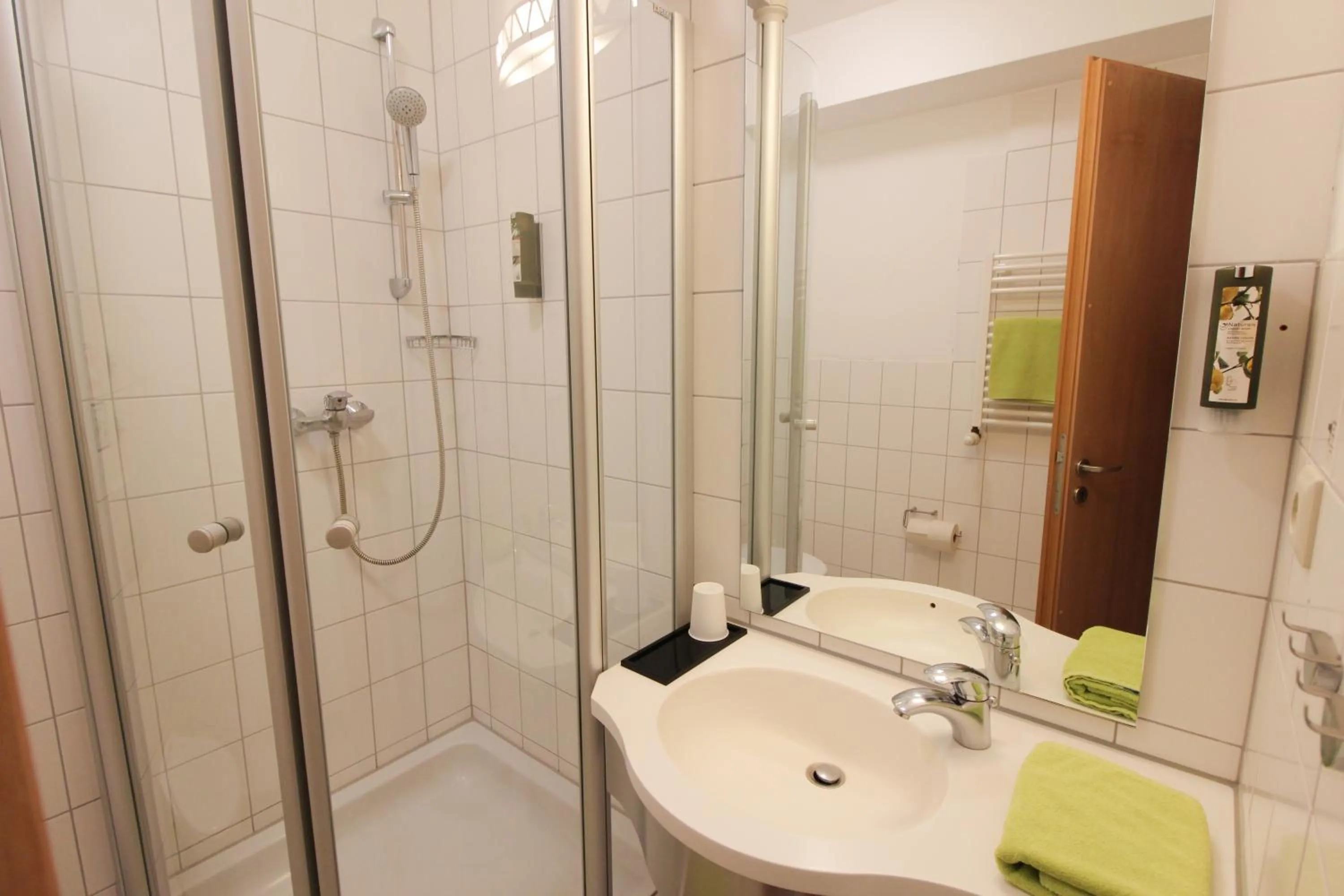 Bathroom in An der Persiluhr Stadt-gut-Hotel