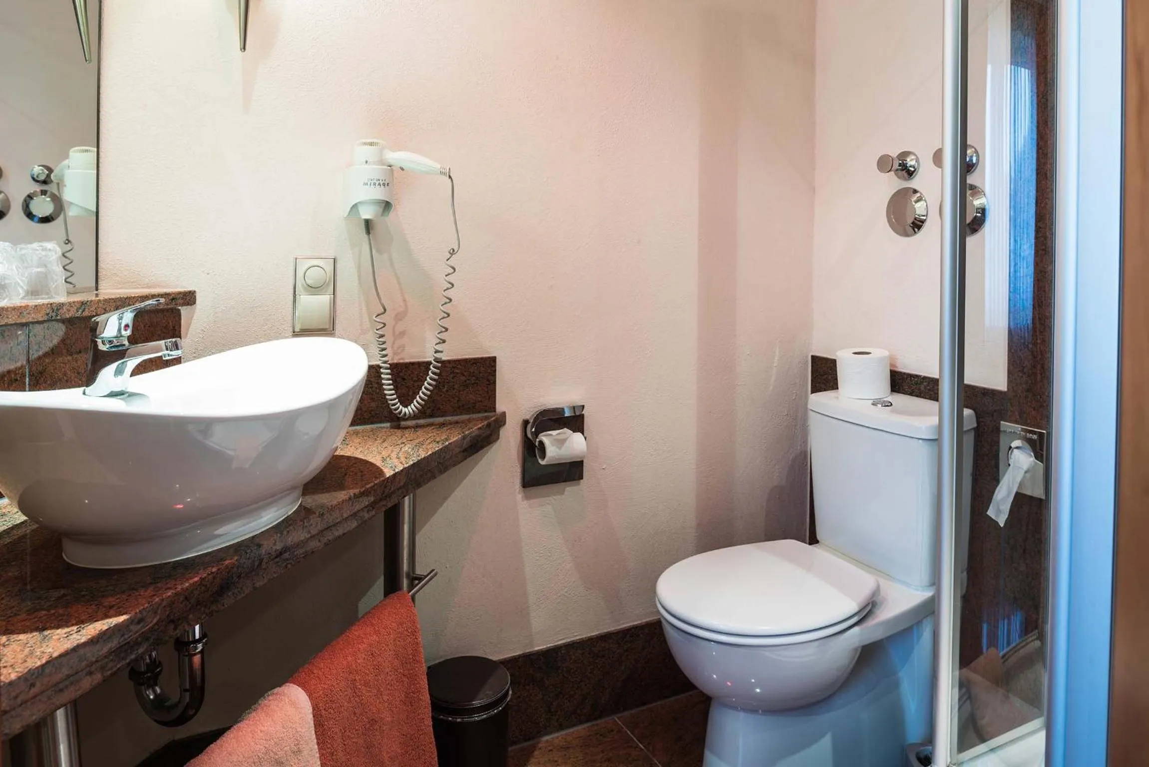 Decorative detail in Hotel Sperling mit E-Ladestation