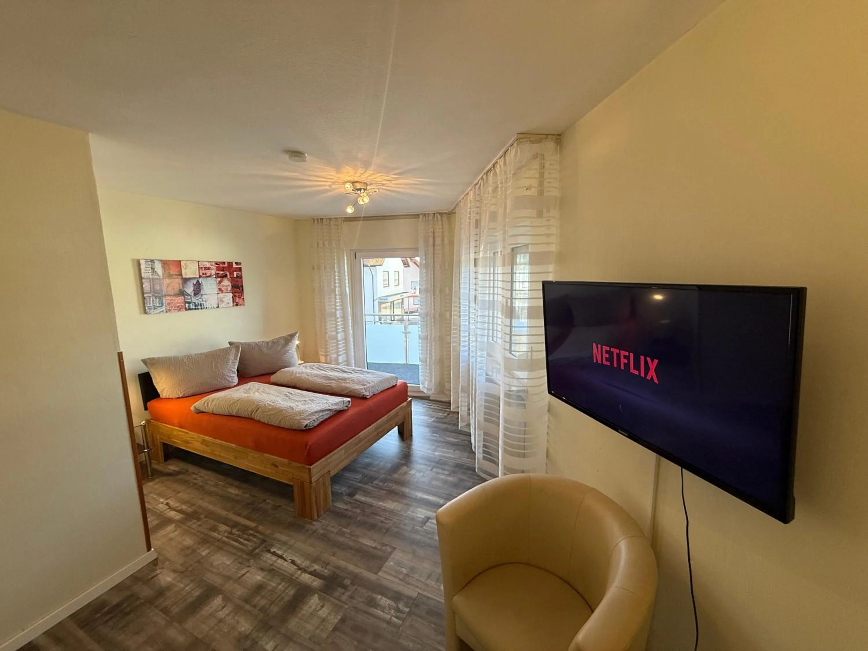 Photo of the whole room in Hotel am Hindenburgplatz