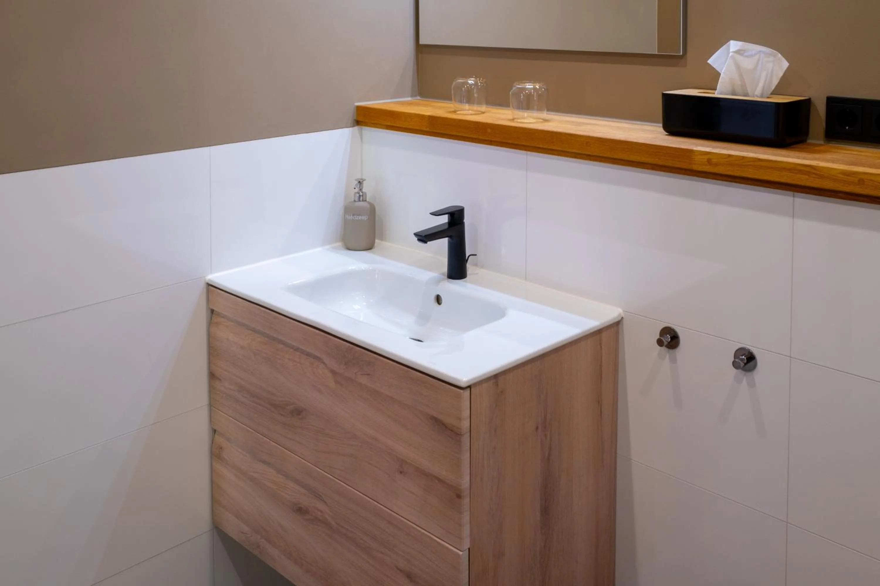 Bathroom in B&B de Hoek