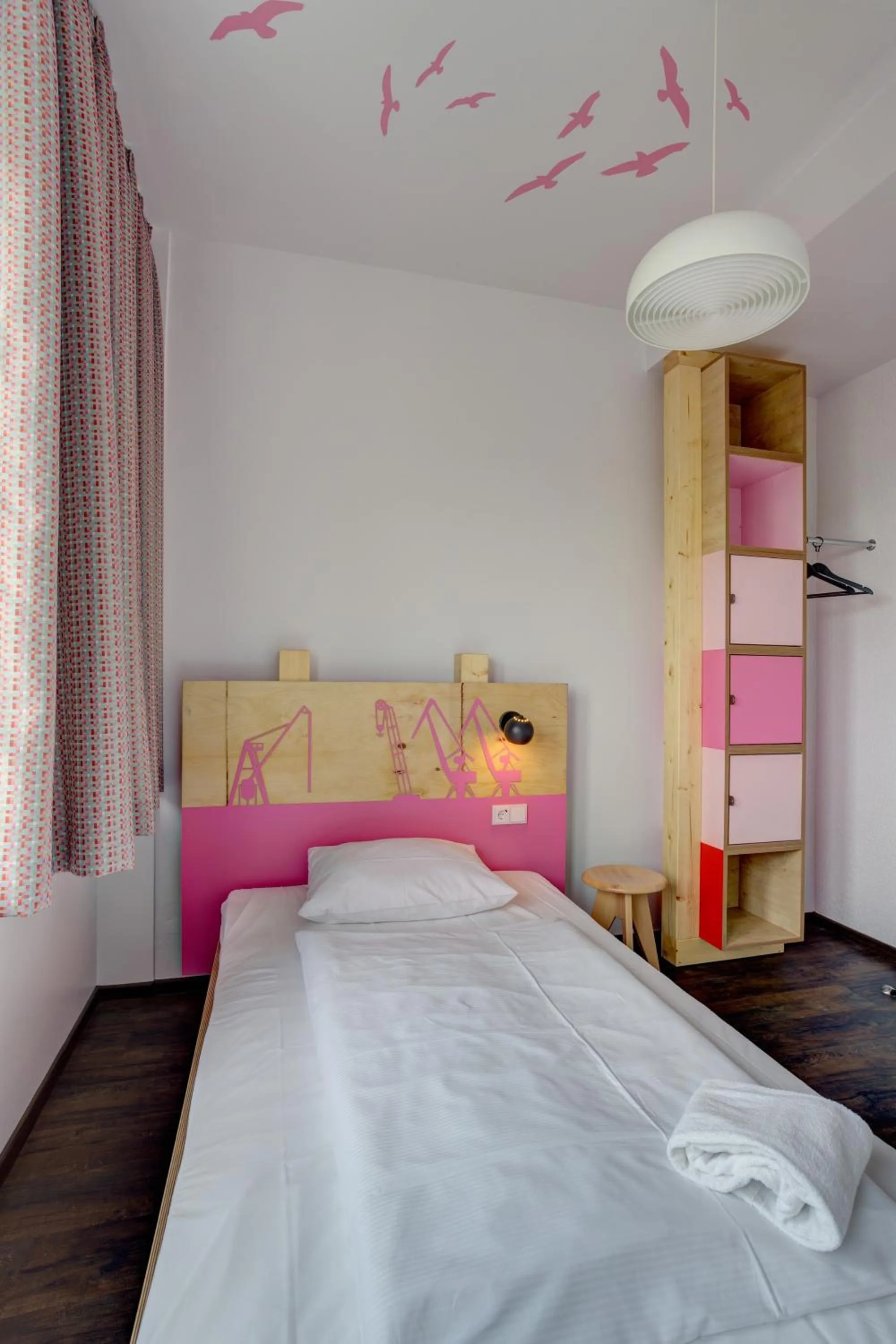 Photo of the whole room, Bed in MEININGER Hotel Hamburg City Center