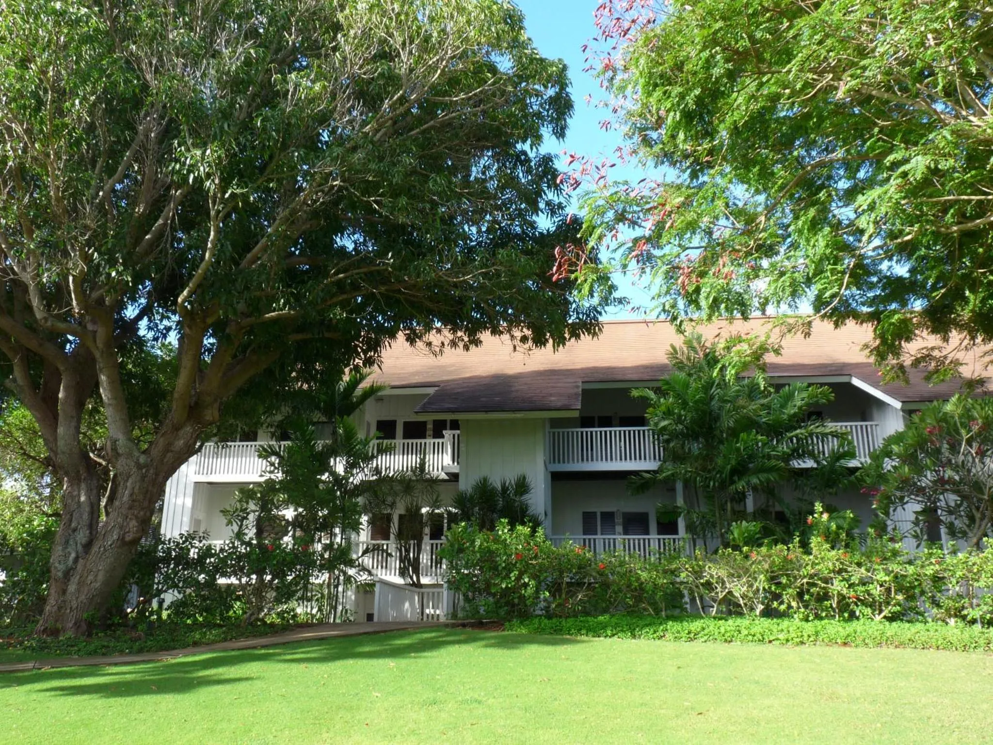 Property building in Kiahuna Plantation 96, Poipu Beach, Club Membership, Part Ocean View, Kids Toys