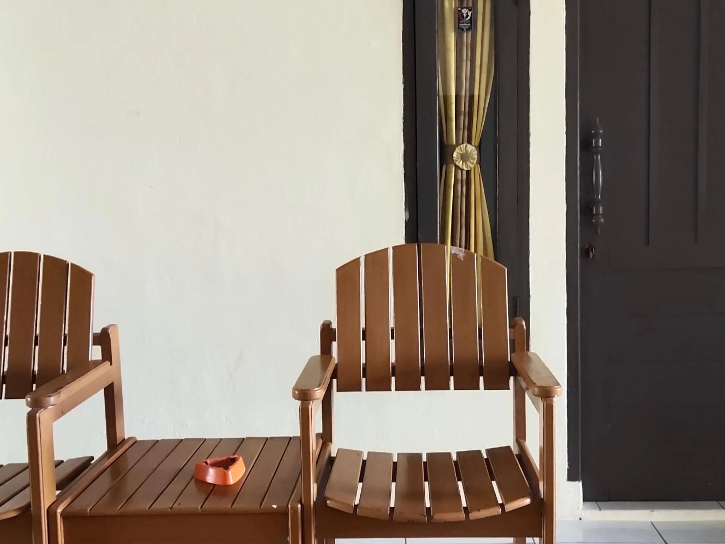 penginapan karanglaut santolo