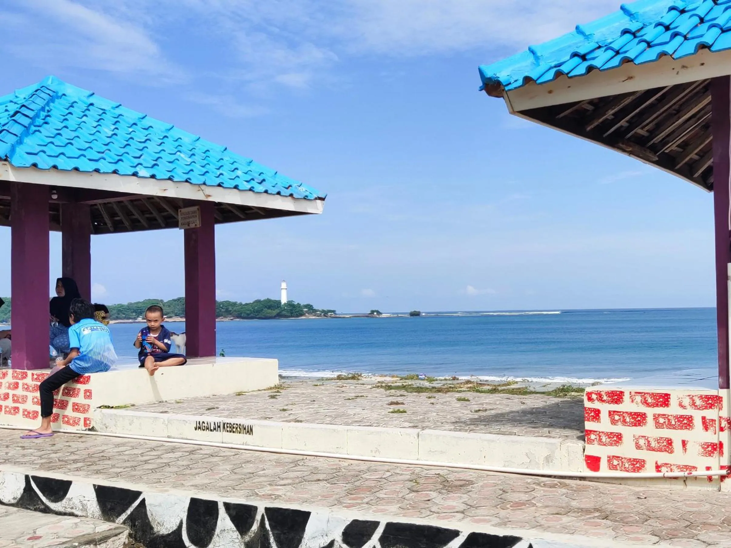 penginapan karanglaut santolo