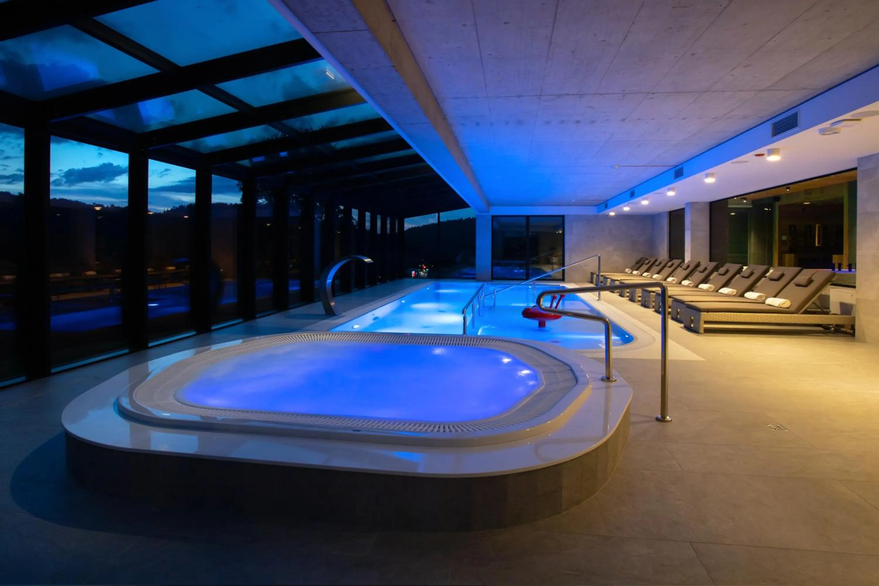 Swimming pool in Hotel Beskid BALNEO Medical Resort & SPA