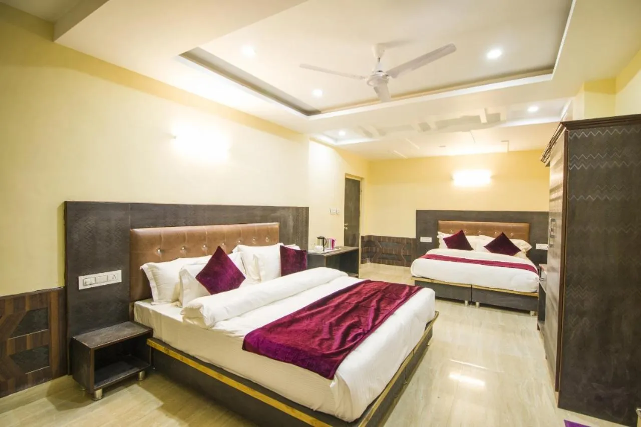 Bedroom, Bed in Vella Marina Group of Hotels Mount# Best Comfort Hotel#Free Parking-cricket stadium 10 km-Mcleodganj 2 km- Bhagsunag 4 km