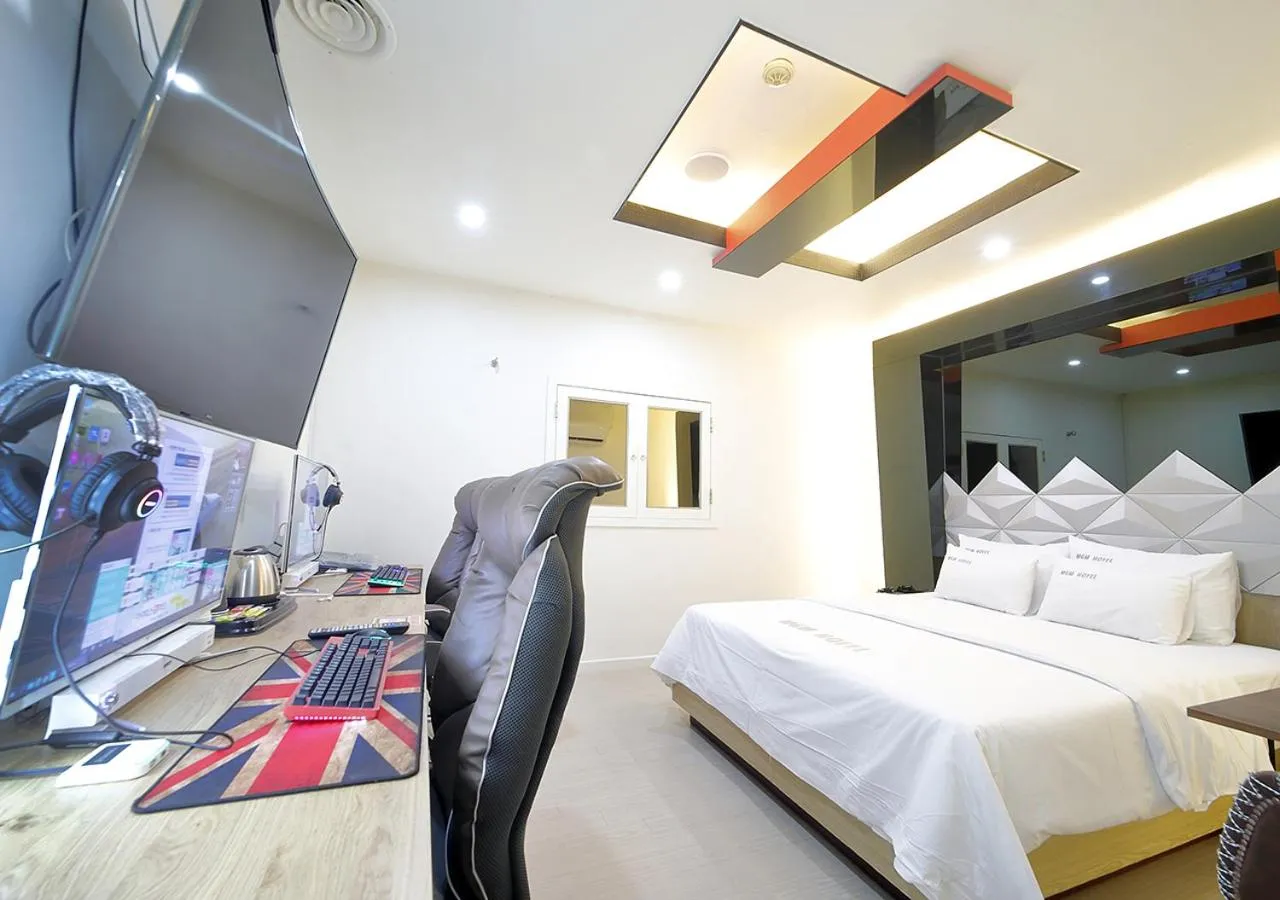 Photo of the whole room, Bed in HOTEL ViA