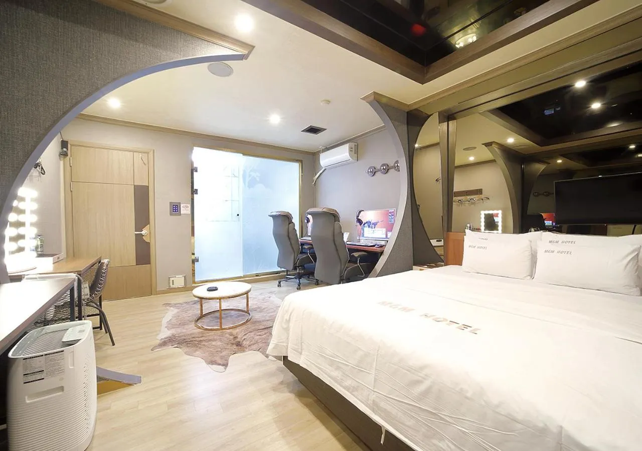 Photo of the whole room, Bed in HOTEL ViA