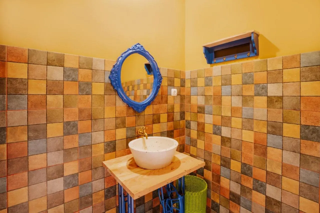 Por Aqui Stay & Dine