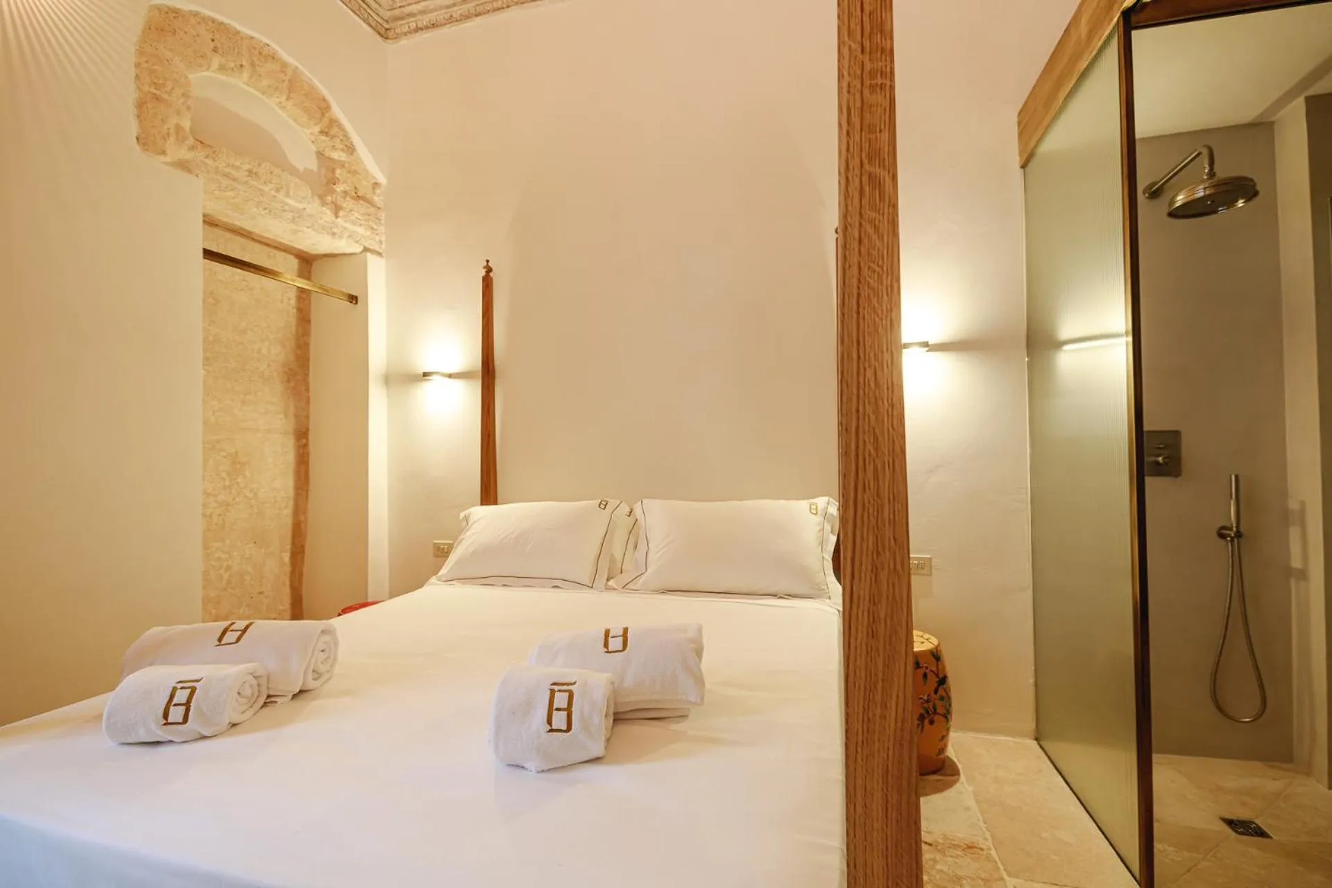 Bed in BAYIT Charming Place