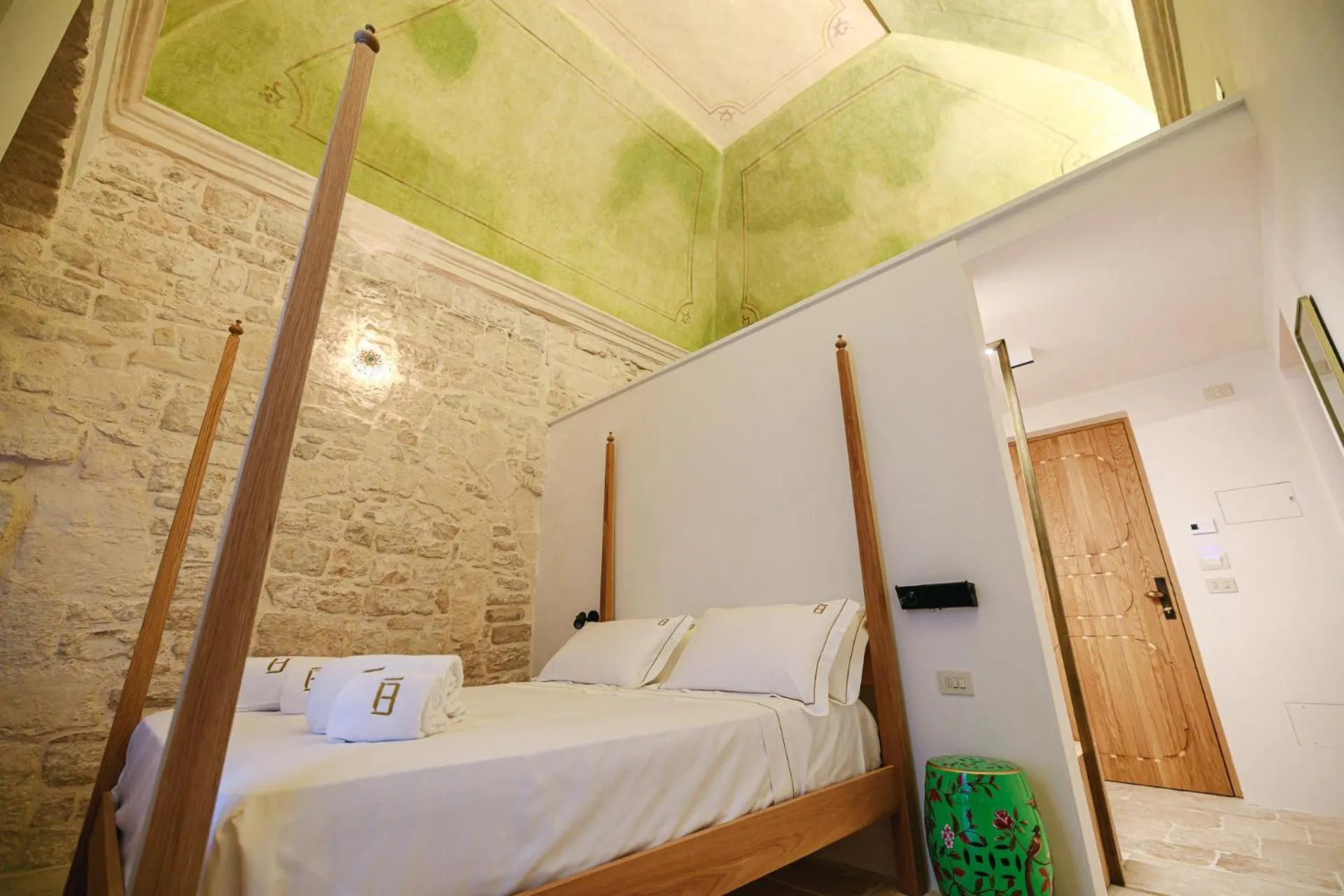 Photo of the whole room, Bed in BAYIT Charming Place