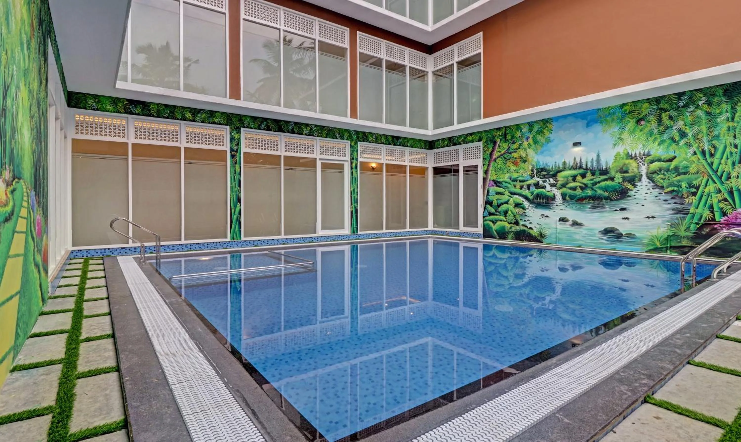 Swimming pool in Treebo Golden Terminal, Kochi Airport