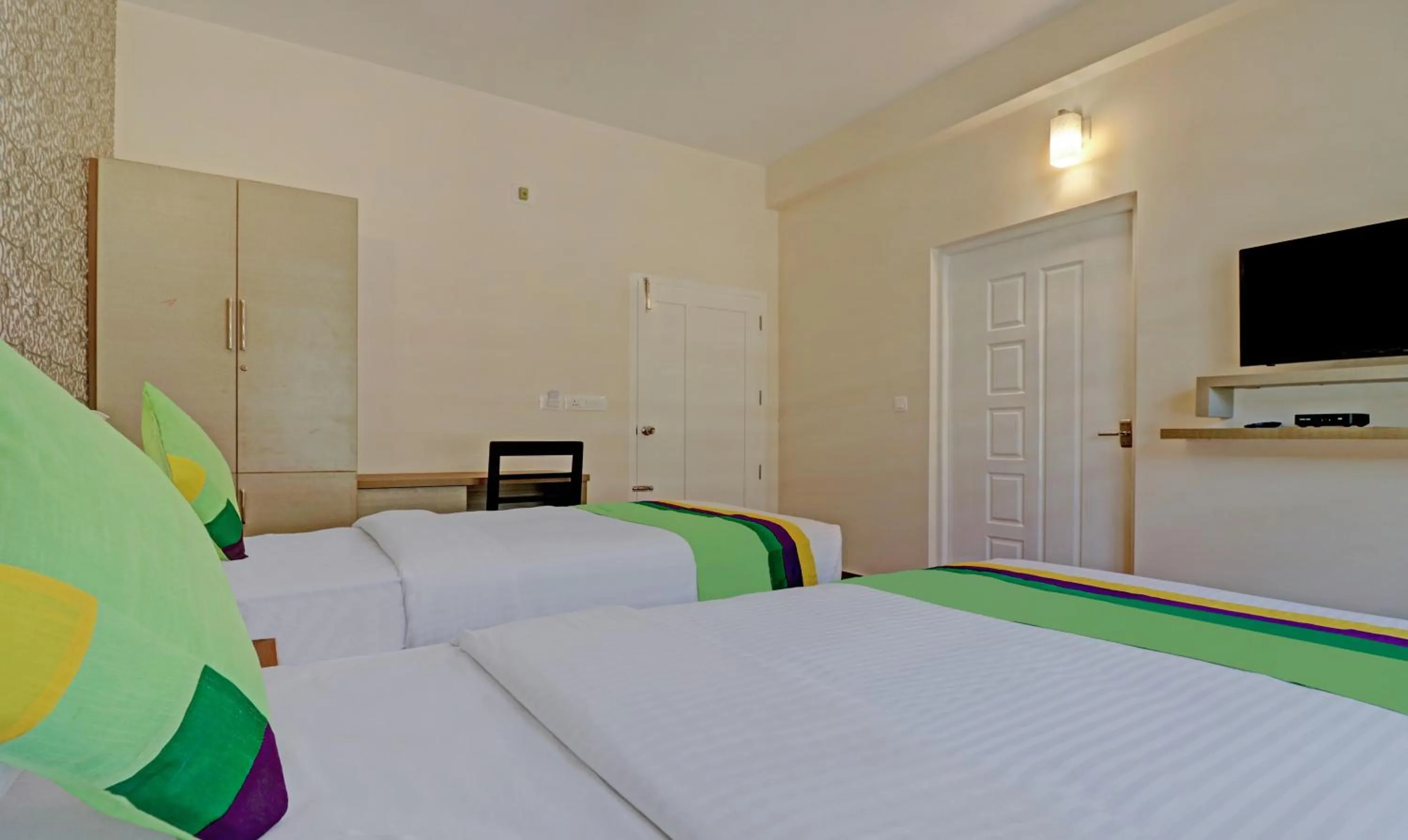 Bed in Treebo Golden Terminal, Kochi Airport