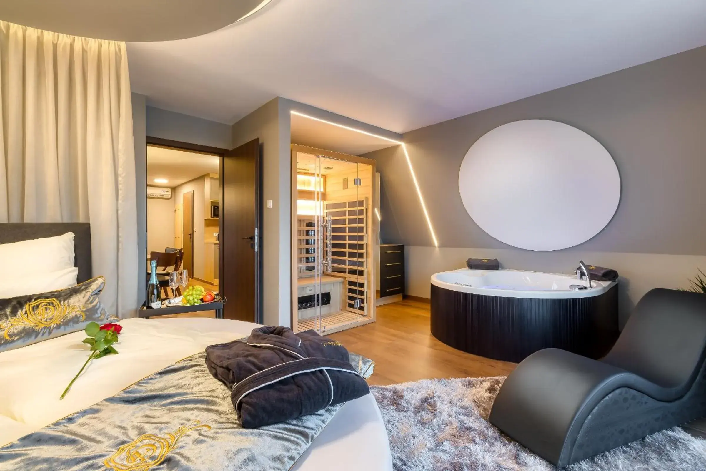 Suite with Hot Tub in Love and Dream Élményvilla Suite with Hot Tub in Love and Dream Élményvilla