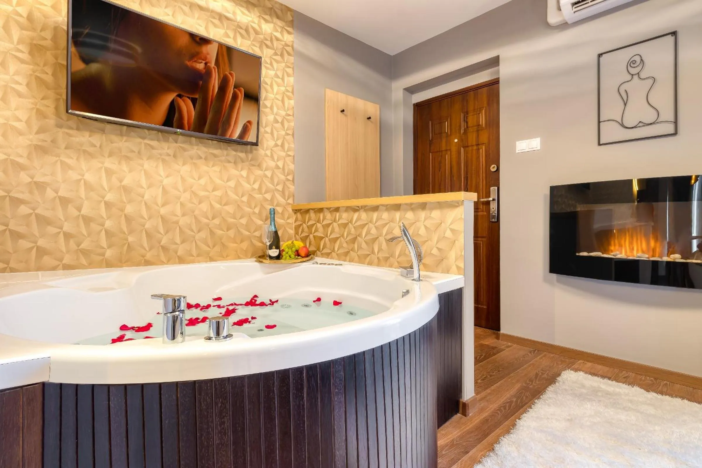 Hot Tub in Love and Dream Élményvilla