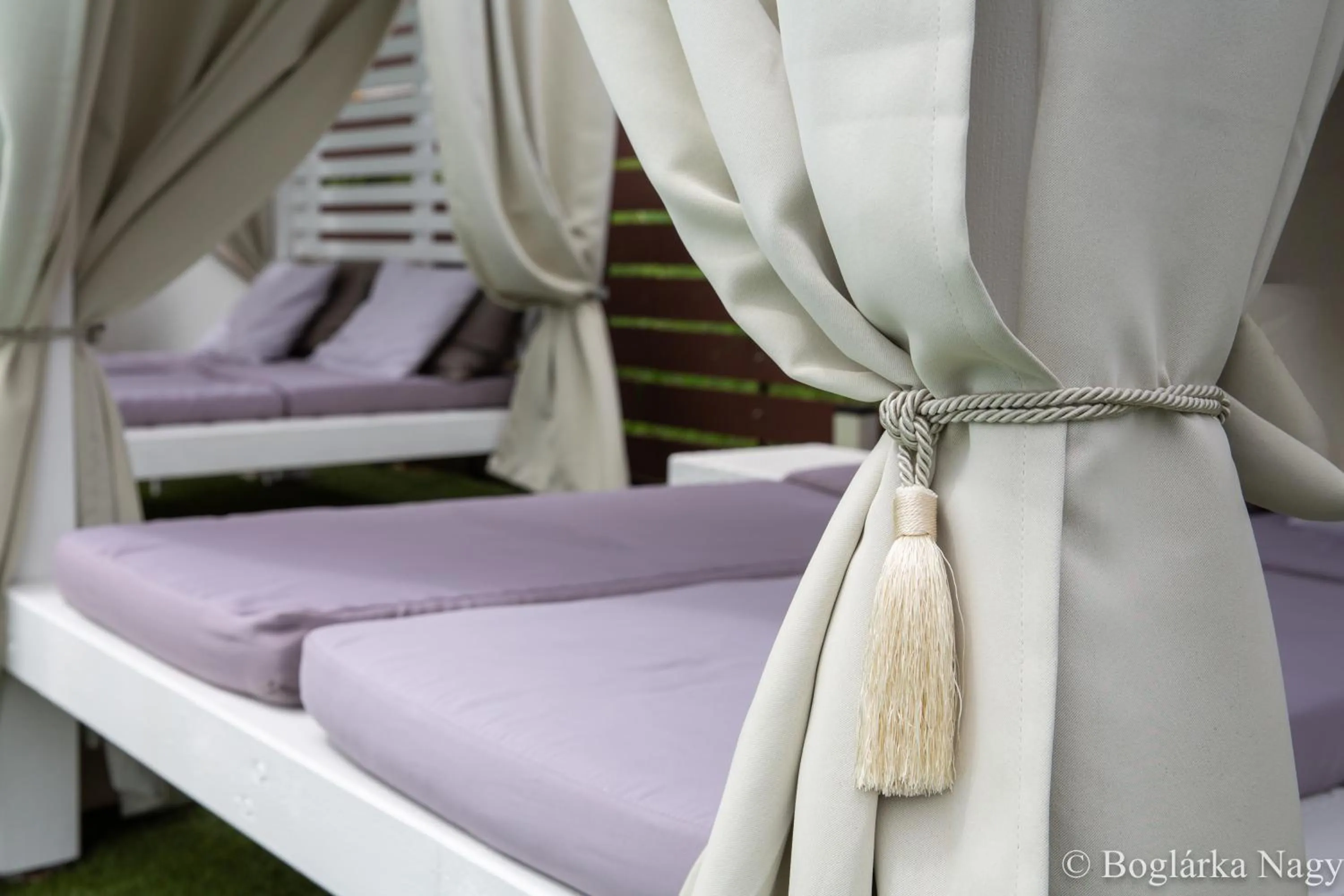 sunbed, Bed in Love and Dream Élményvilla