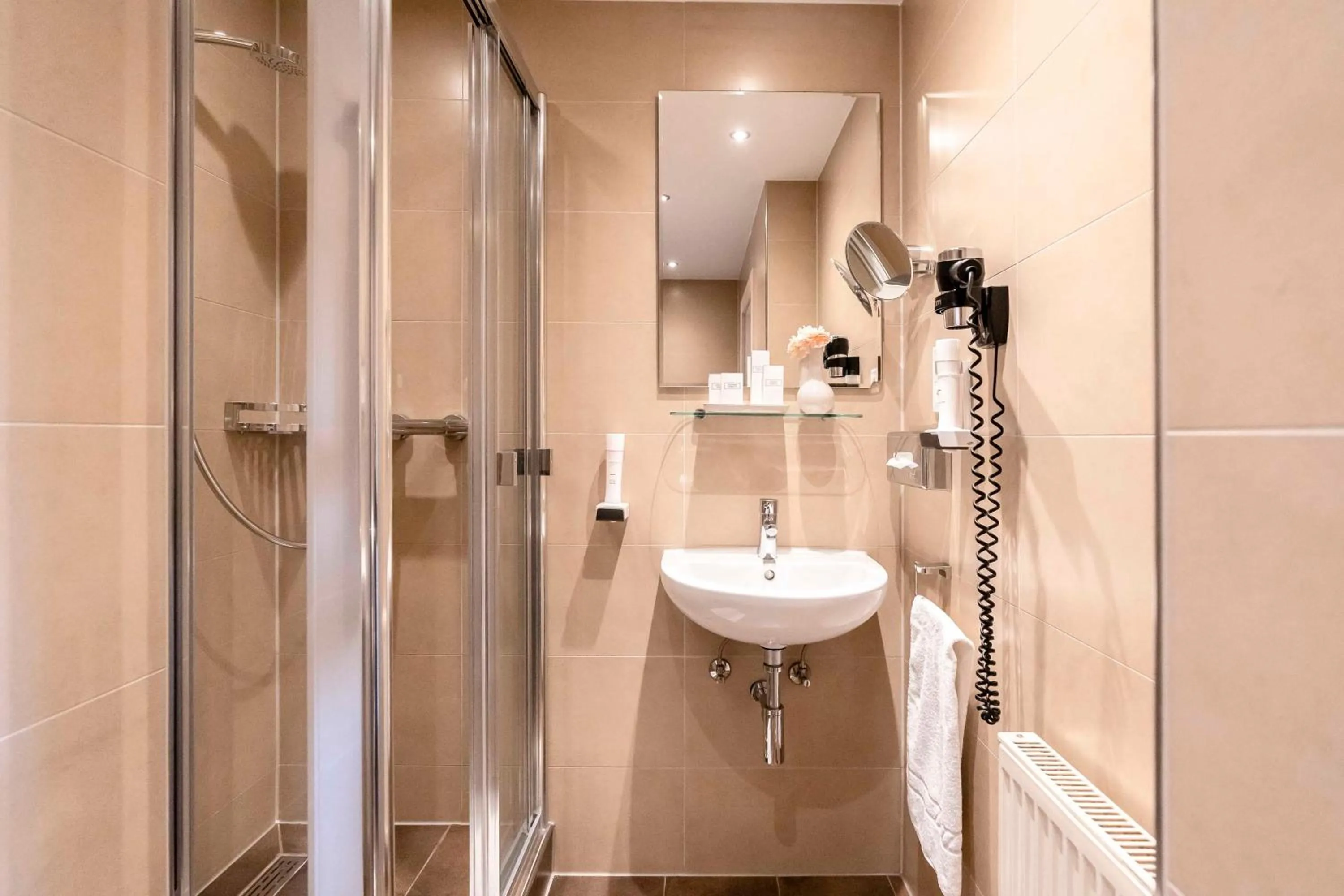 Shower in Feldmochinger Hof