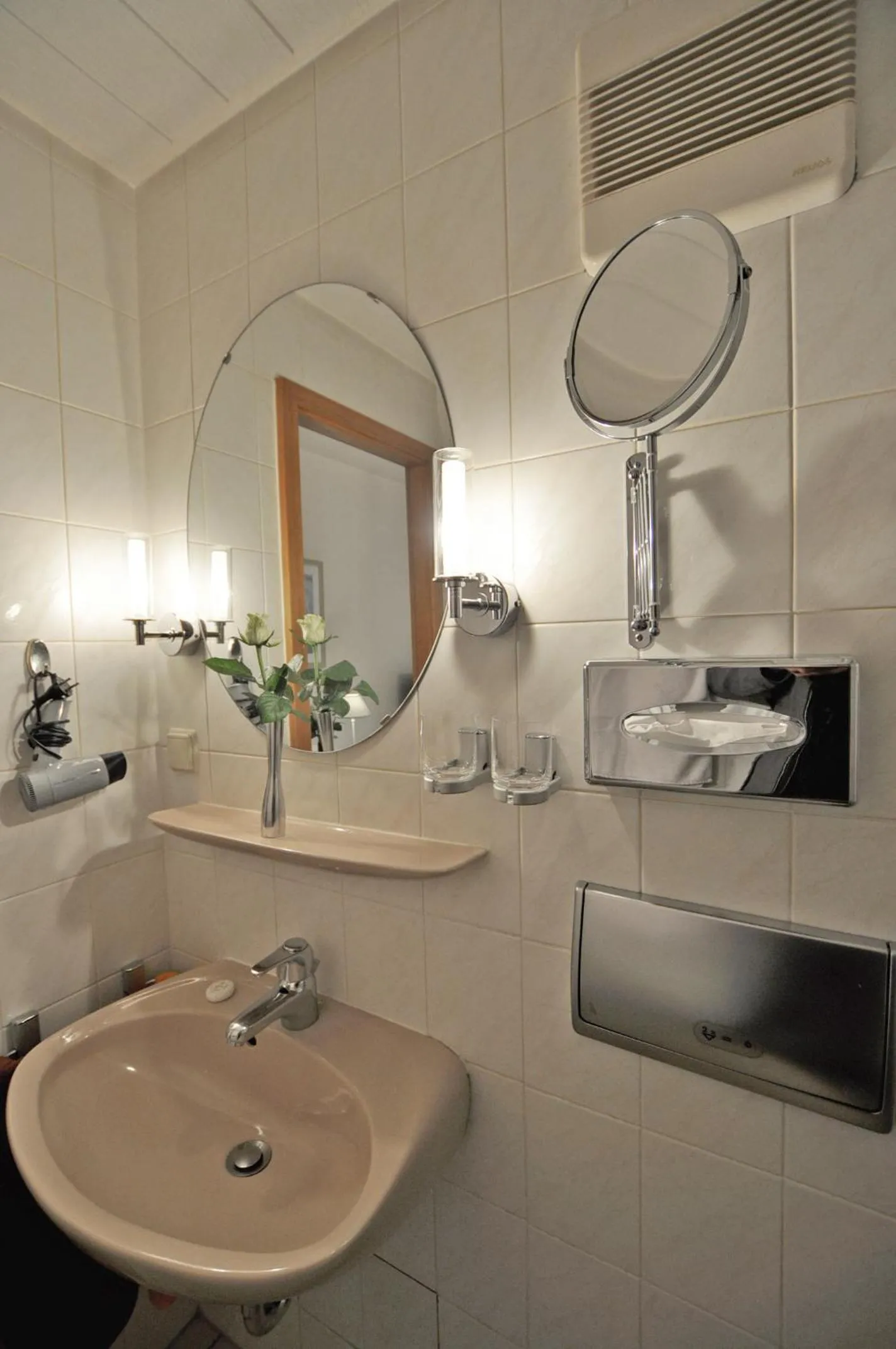 Bathroom in Hotel Am Ehrenhof