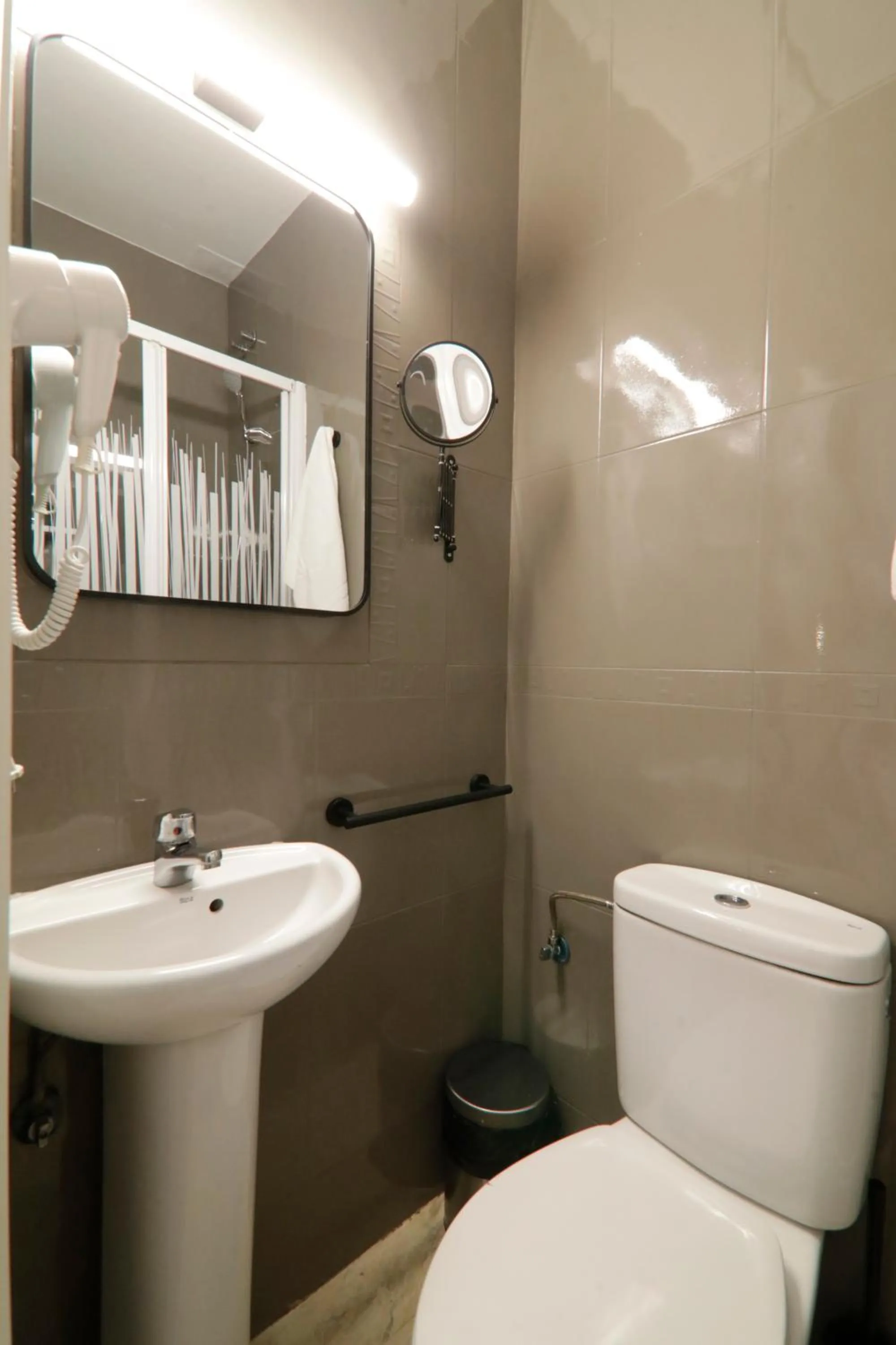 Shower in SUITES YOU Gran Vía