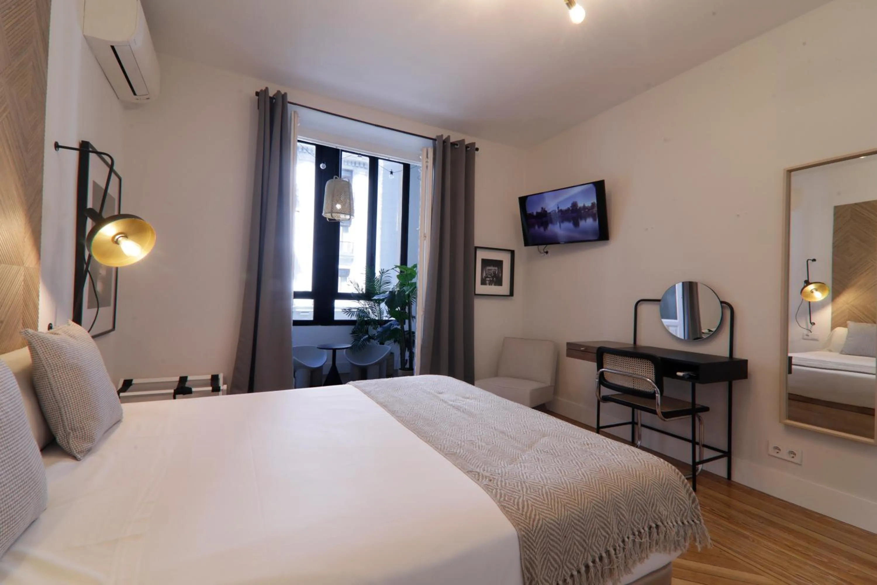 Bed in SUITES YOU Gran Vía