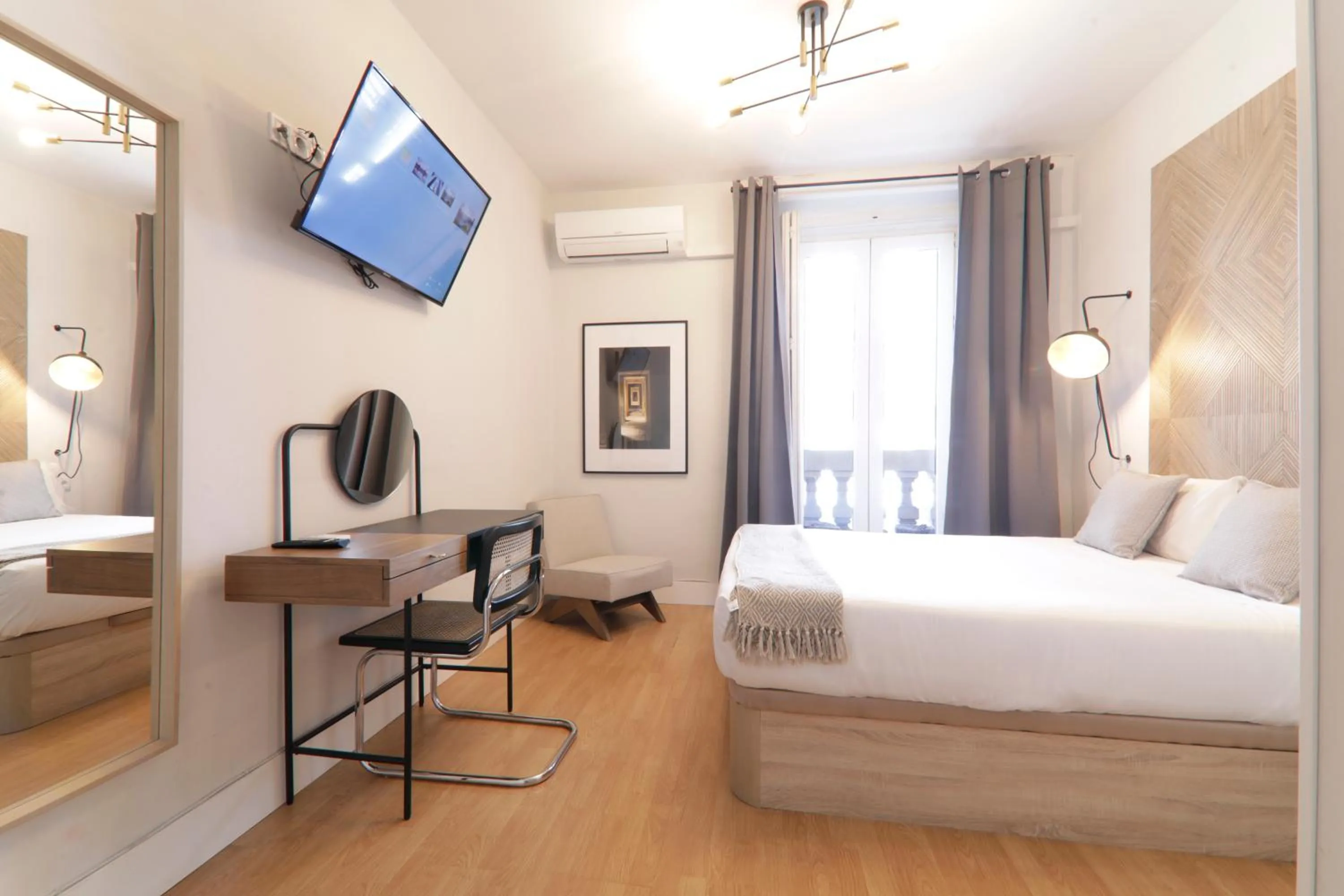 Bed in SUITES YOU Gran Vía