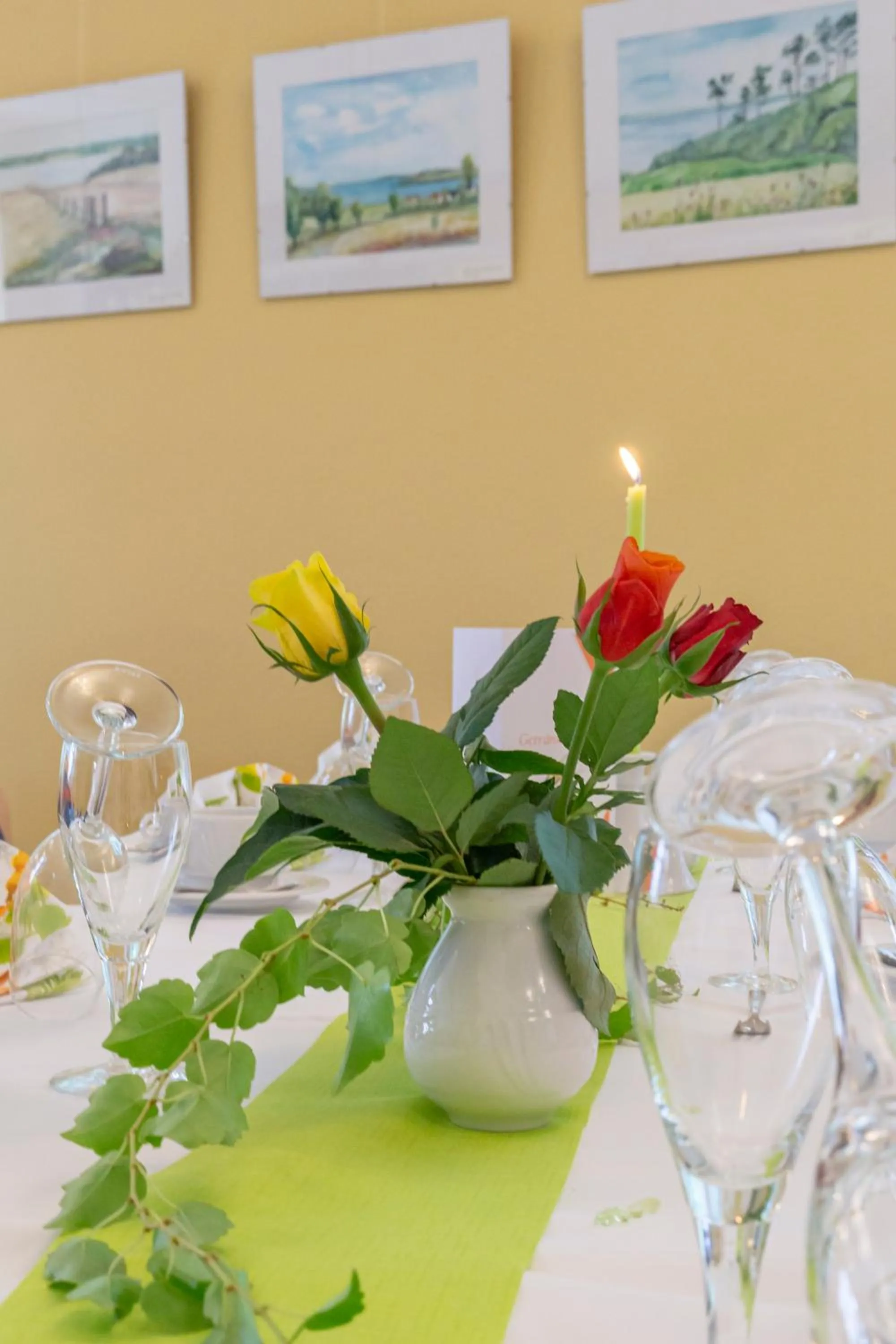 Restaurant/places to eat in Hotel Regenbogenhaus