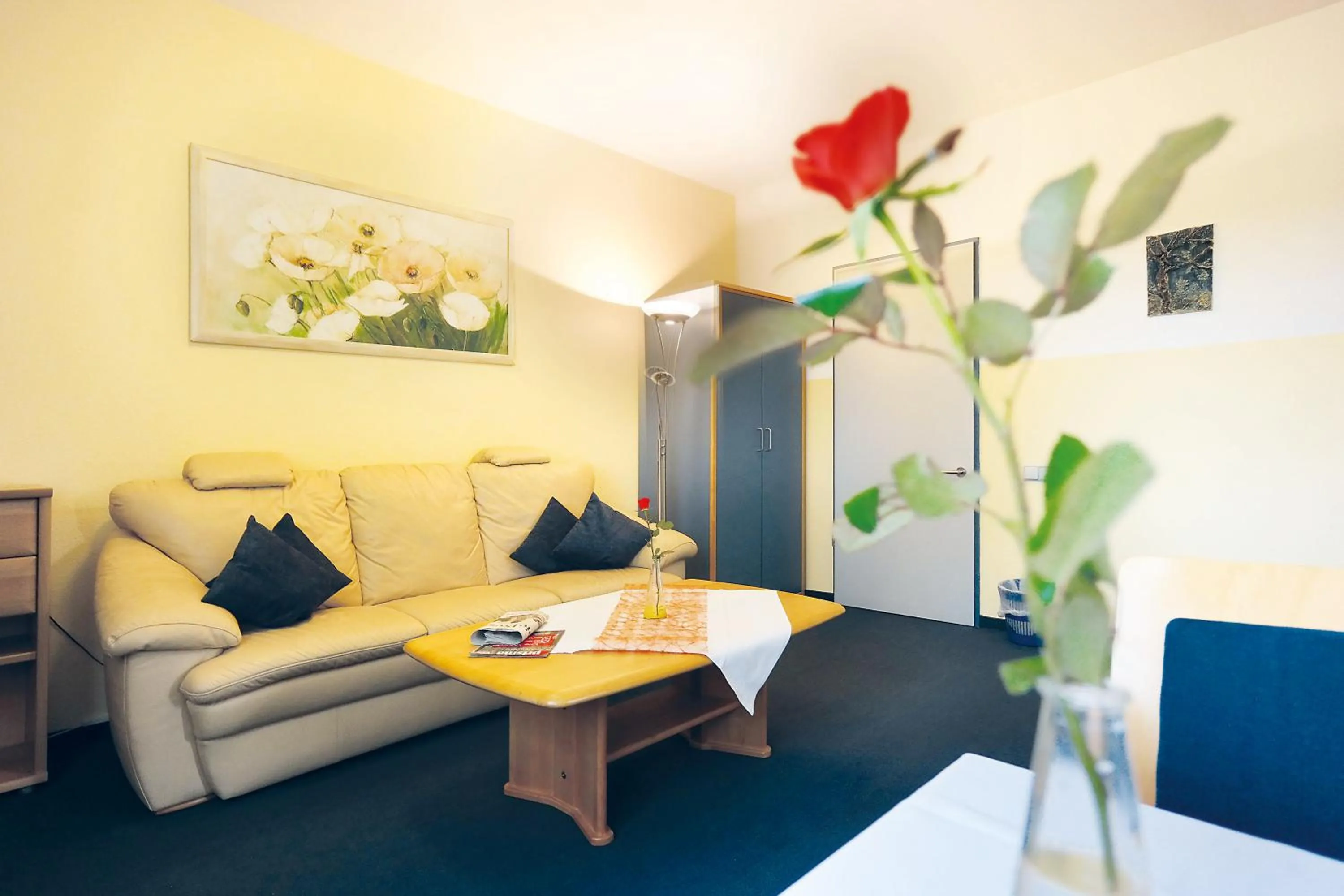 Restaurant/places to eat in Hotel Regenbogenhaus